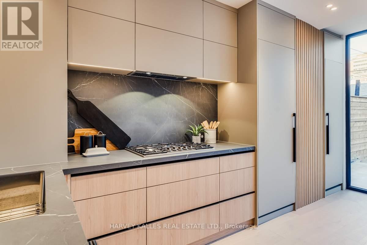 179 Palmerston Avenue, Toronto, Ontario  M6J 2J3 - Photo 18 - C12839228