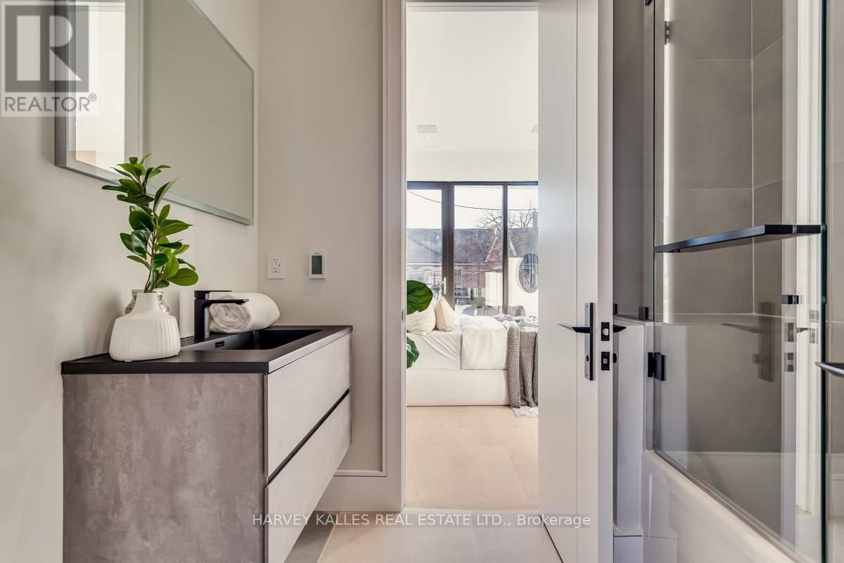 179 Palmerston Avenue, Toronto, Ontario  M6J 2J3 - Photo 27 - C12839228