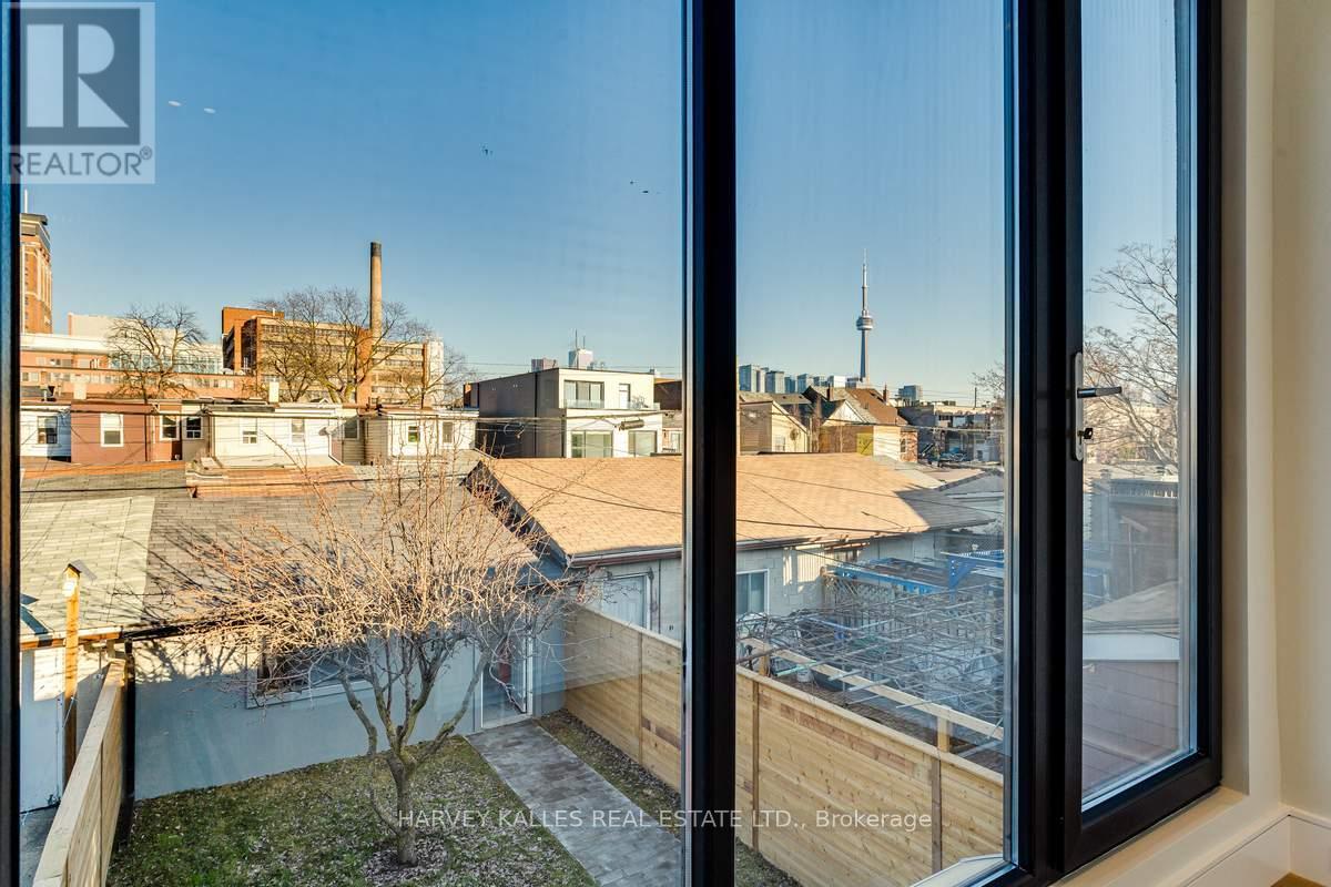 179 Palmerston Avenue, Toronto, Ontario  M6J 2J3 - Photo 30 - C12839228