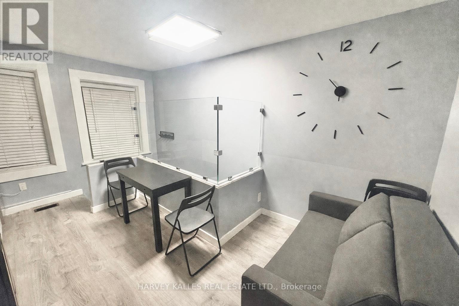 2 - 11 SAINT PATRICKS SQUARE, Toronto, Ontario