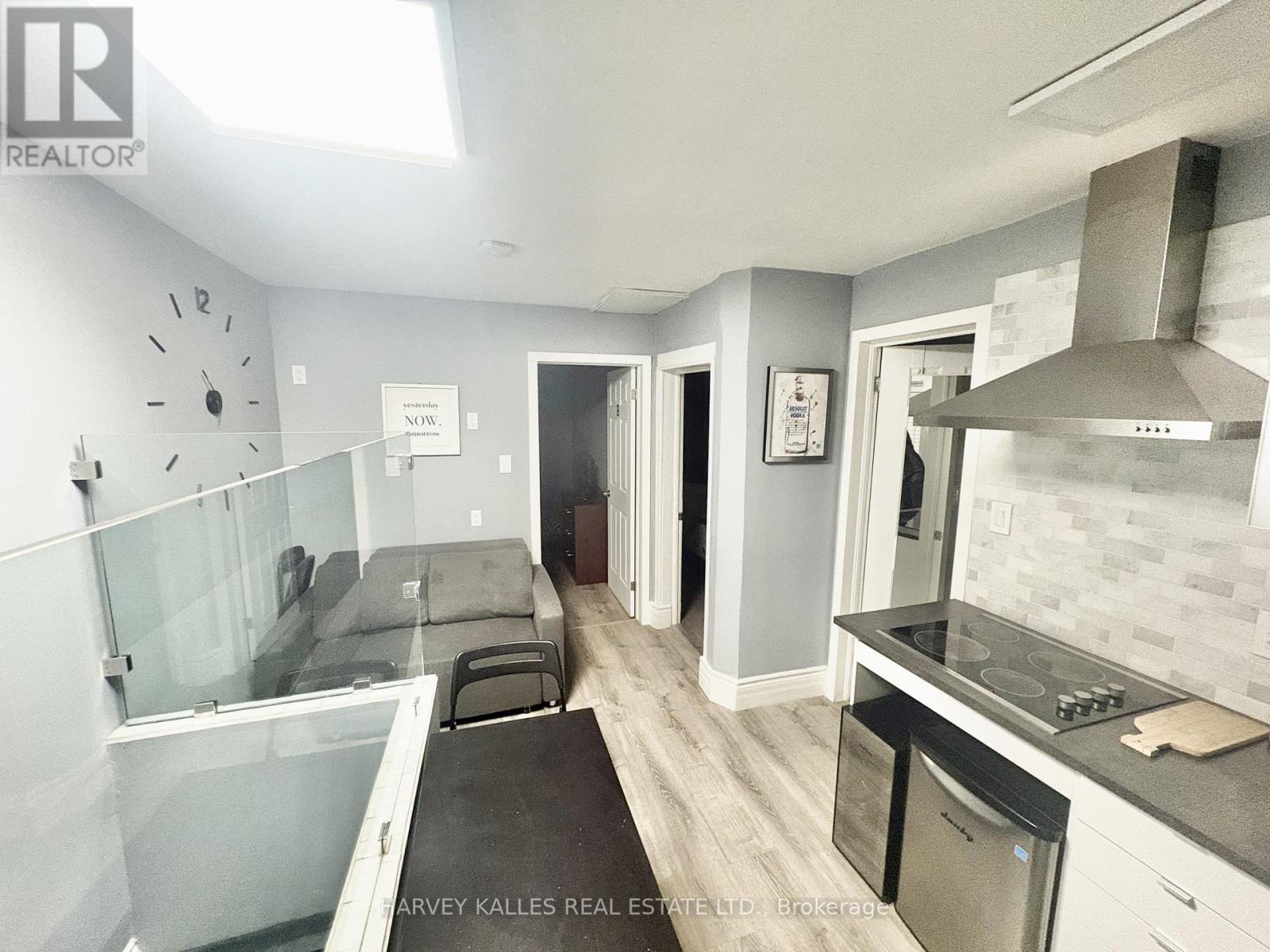 2 - 11 Saint Patricks Square, Toronto, Ontario  M5T 1W8 - Photo 2 - C12839602