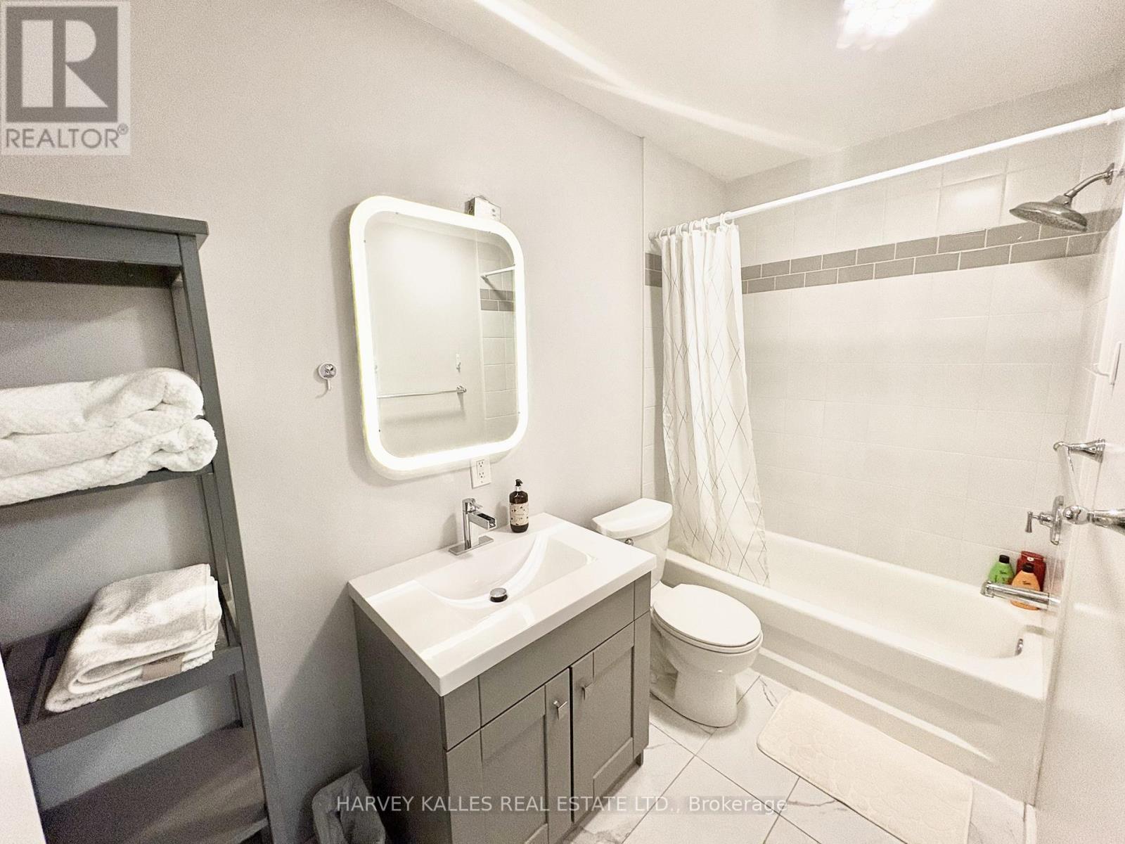 2 - 11 Saint Patricks Square, Toronto, Ontario  M5T 1W8 - Photo 8 - C12839602