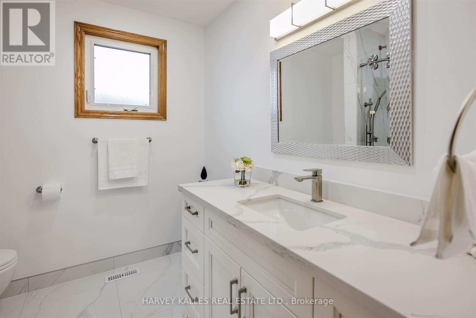 113 Cabaletta Crescent, Vaughan, Ontario  L4L 6L1 - Photo 21 - N12839702