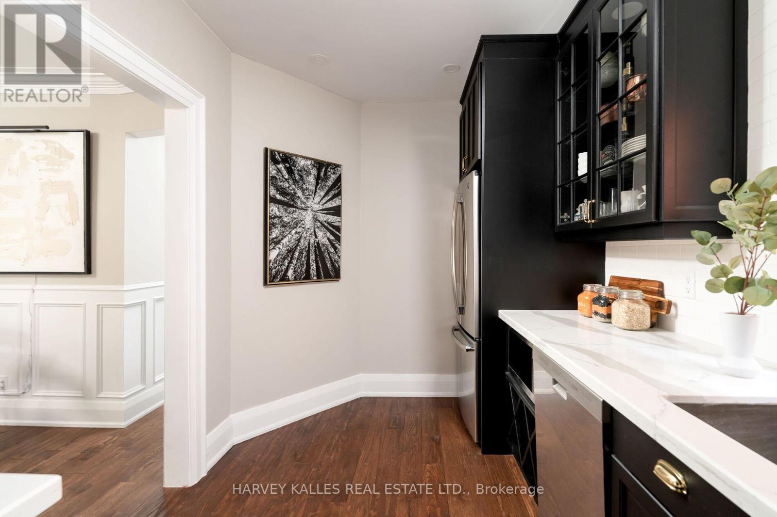 39 Standish Avenue, Toronto, Ontario  M4W 3B2 - Photo 18 - C12841572