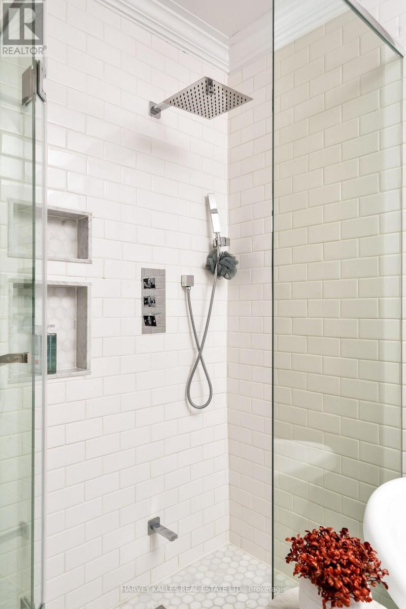 39 Standish Avenue, Toronto, Ontario  M4W 3B2 - Photo 23 - C12841572