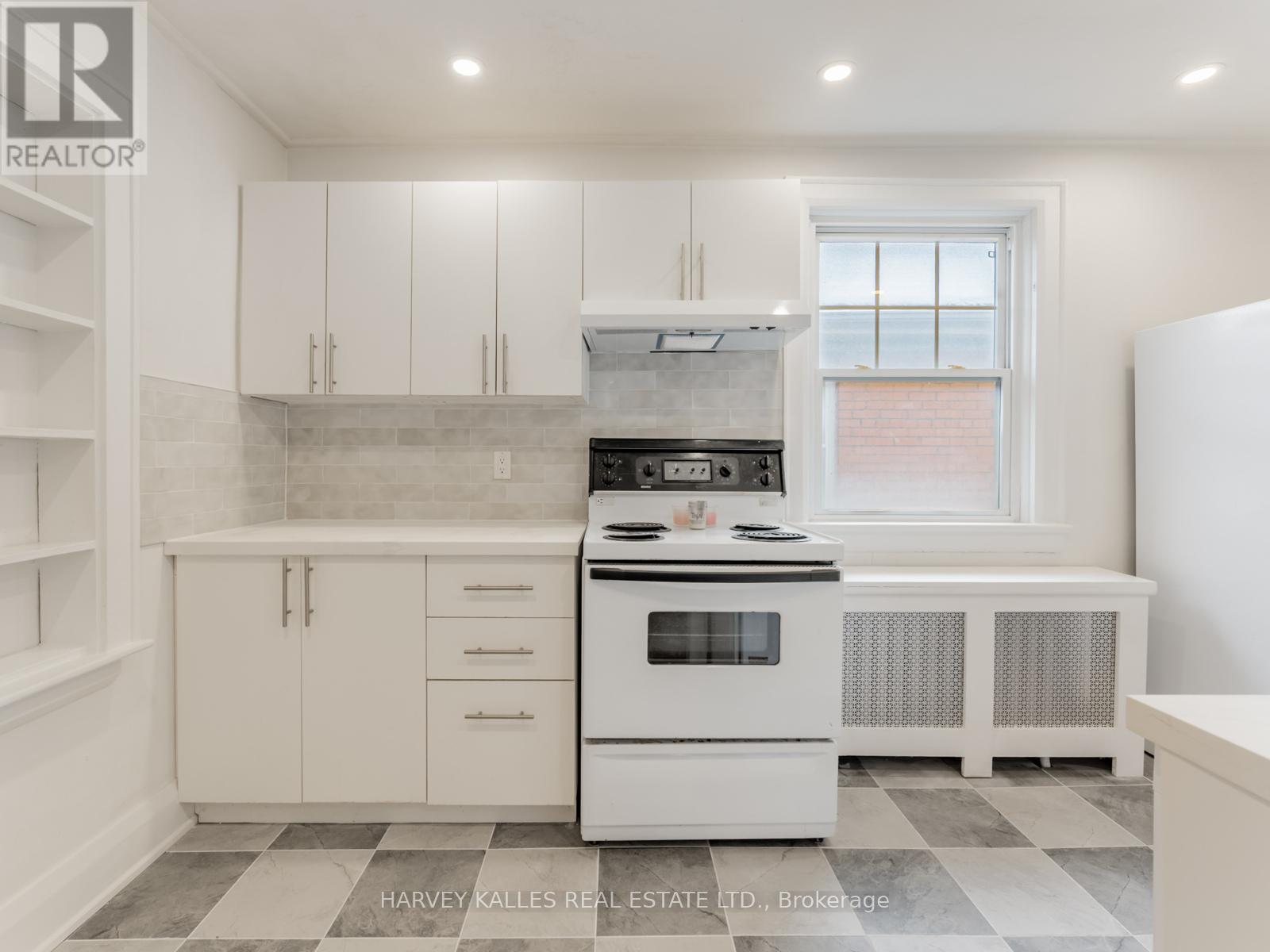 39 Standish Avenue, Toronto, Ontario  M4W 3B2 - Photo 39 - C12841572