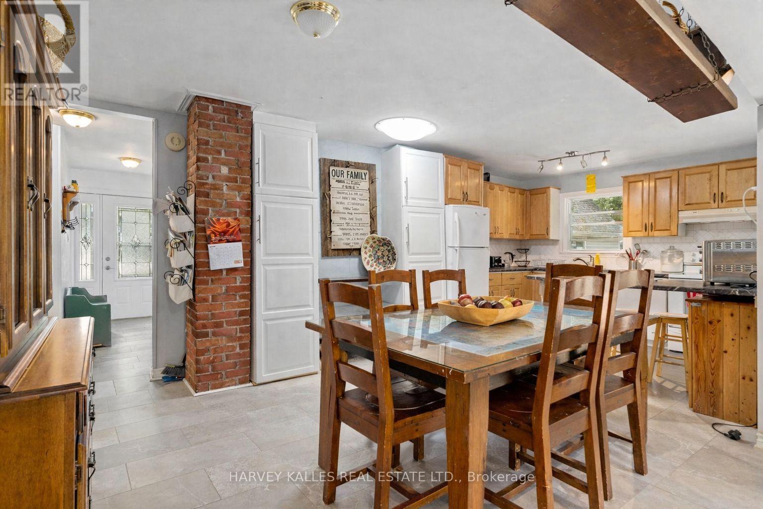 48 Ontario Street, Prince Edward County, Ontario  K0K 2T0 - Photo 5 - X12842092