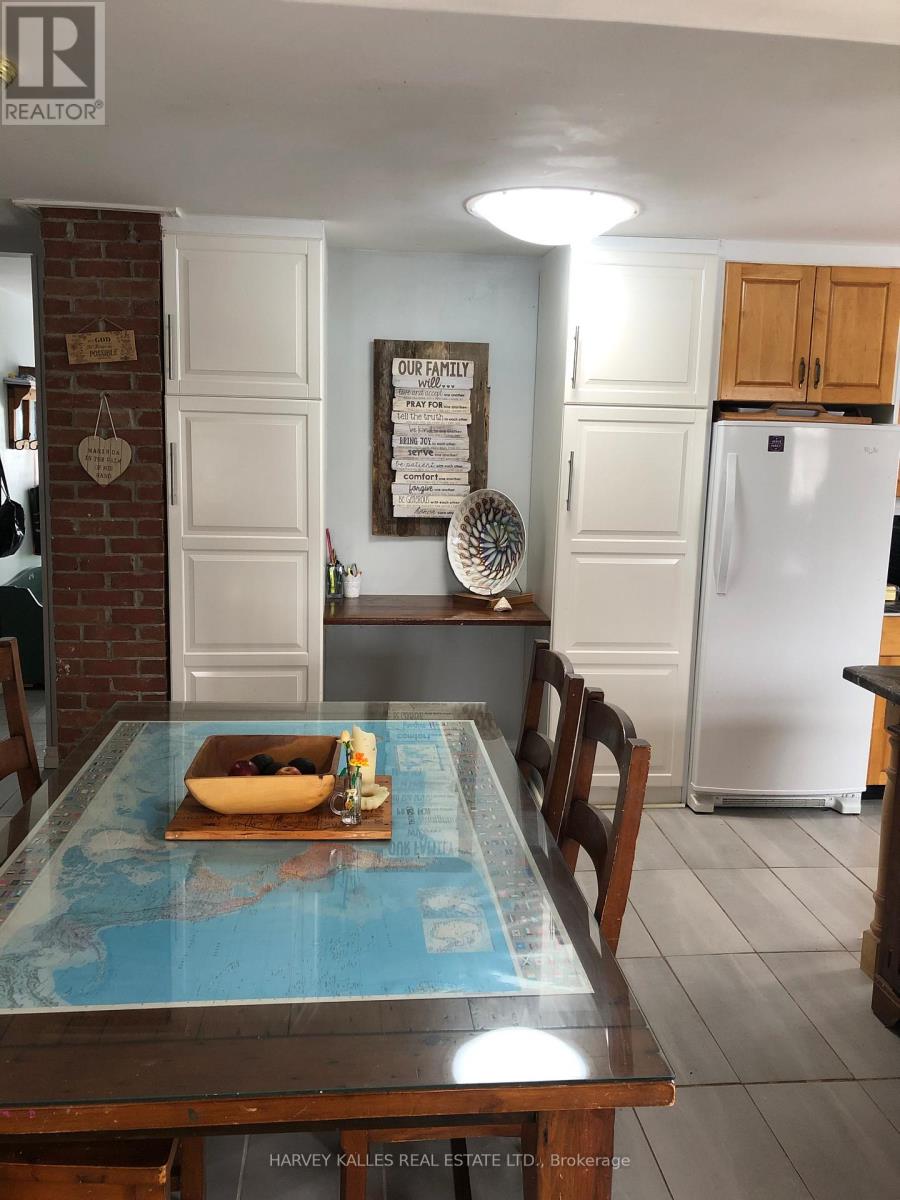 48 Ontario Street, Prince Edward County, Ontario  K0K 2T0 - Photo 6 - X12842092