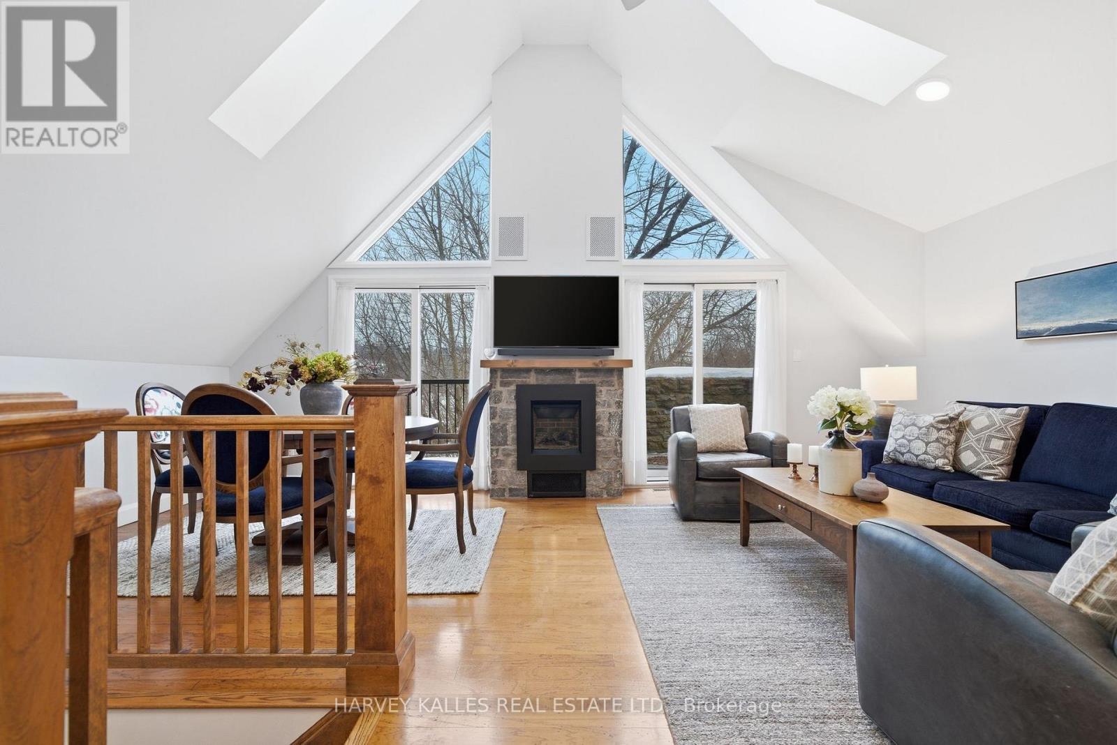 7 - 4 Bridge Street, Prince Edward County, Ontario  K0K 2T0 - Photo 16 - X12842956