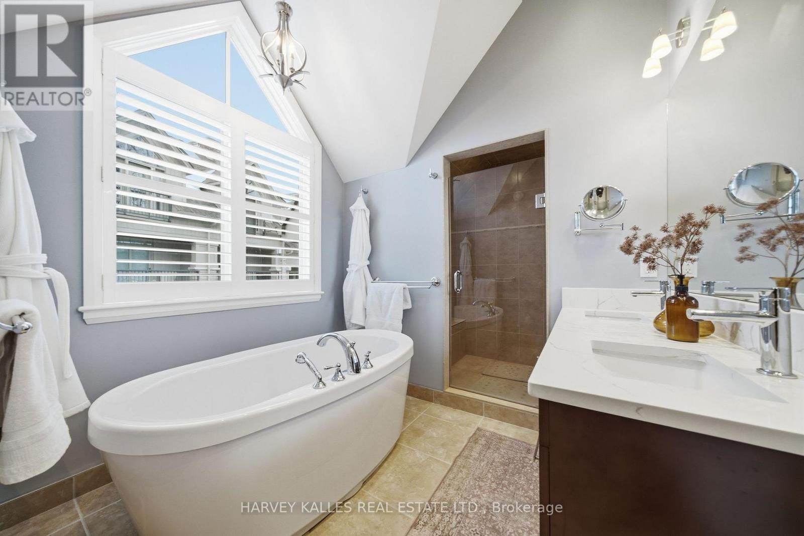 7 - 4 Bridge Street, Prince Edward County, Ontario  K0K 2T0 - Photo 27 - X12842956