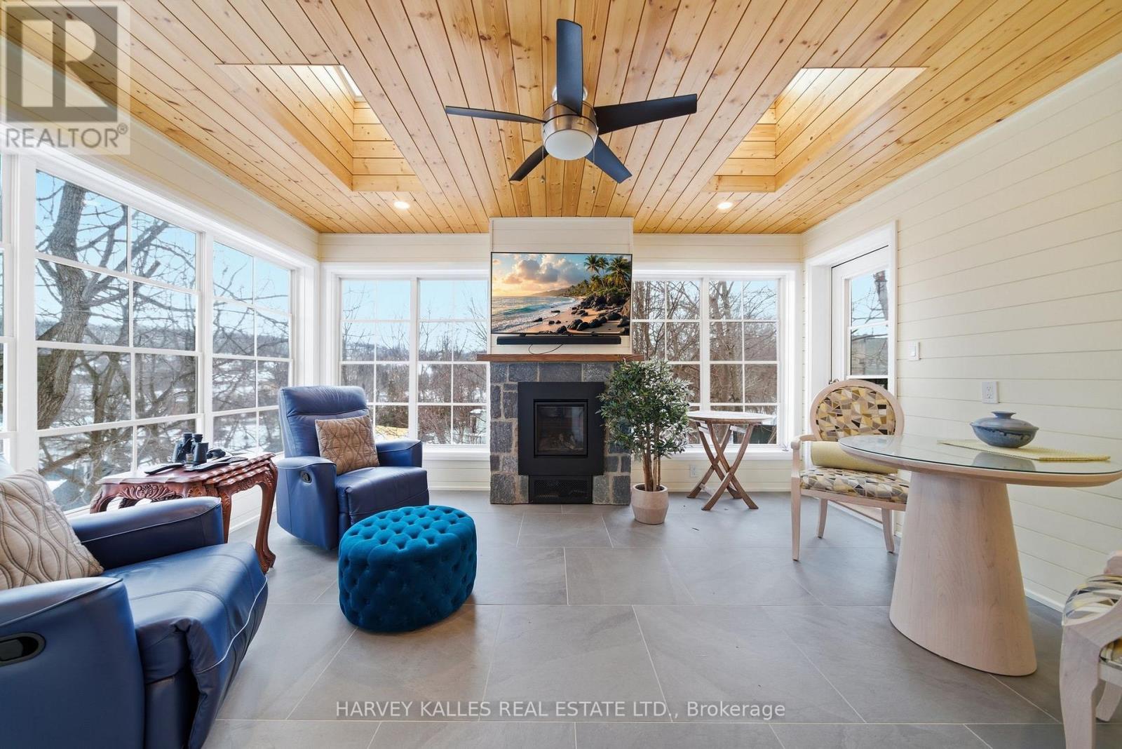 7 - 4 Bridge Street, Prince Edward County, Ontario  K0K 2T0 - Photo 29 - X12842956