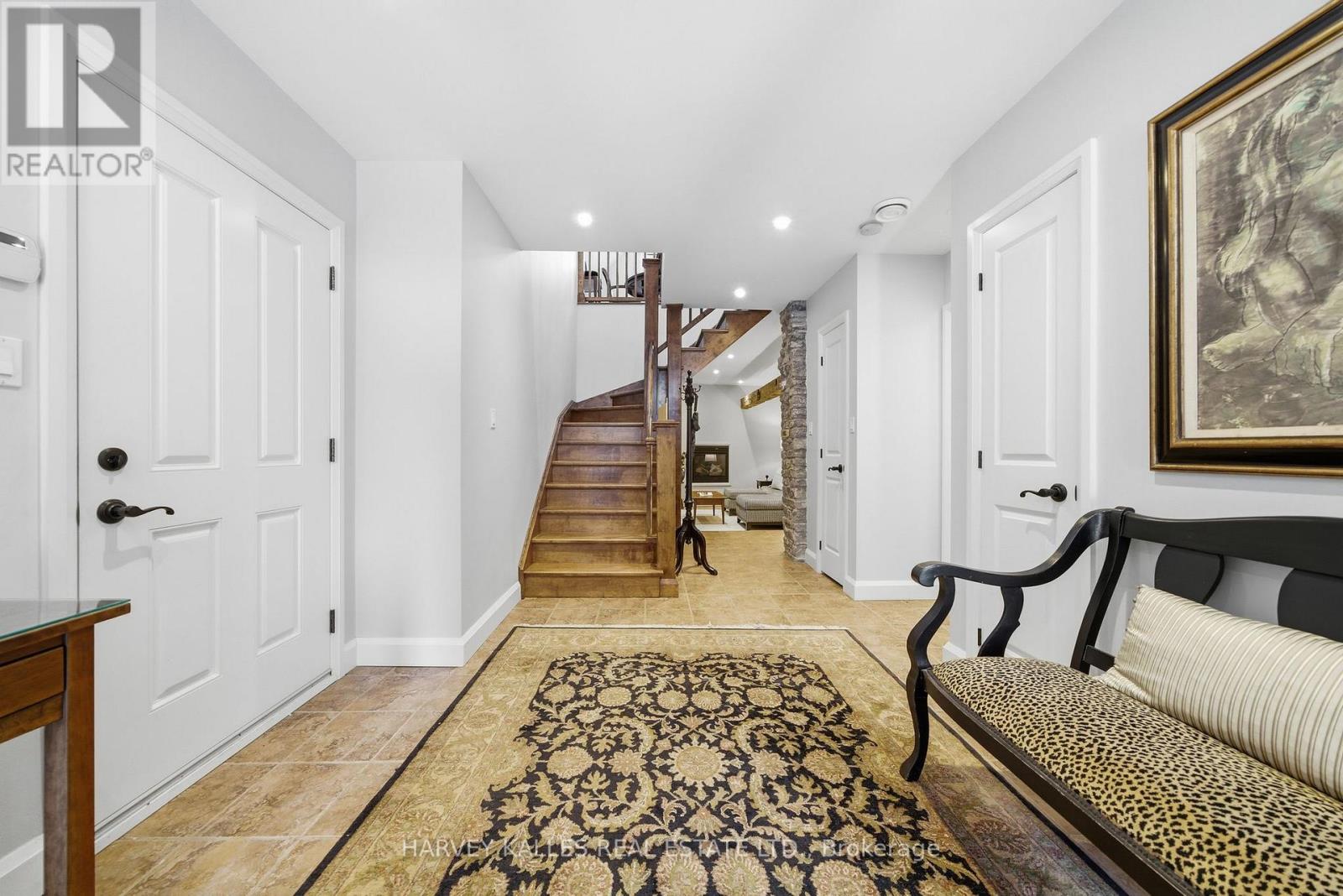 7 - 4 Bridge Street, Prince Edward County, Ontario  K0K 2T0 - Photo 4 - X12842956