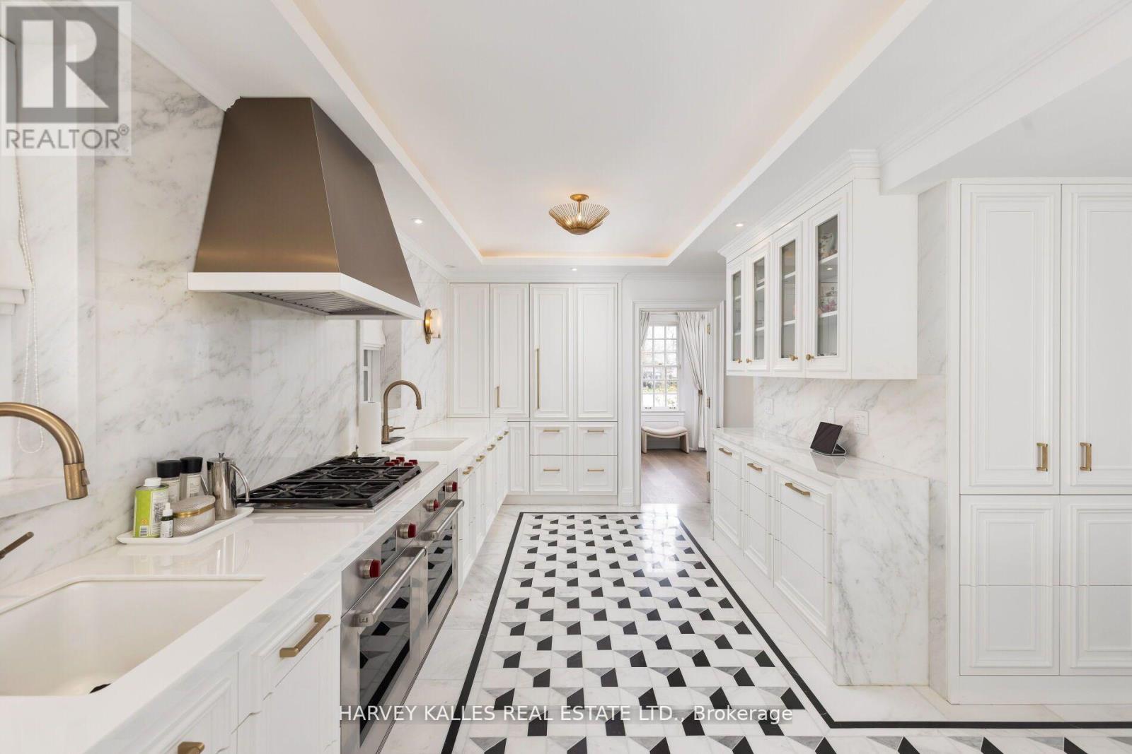 470 Russell Hill Road, Toronto, Ontario  M5P 2S7 - Photo 13 - C12846058