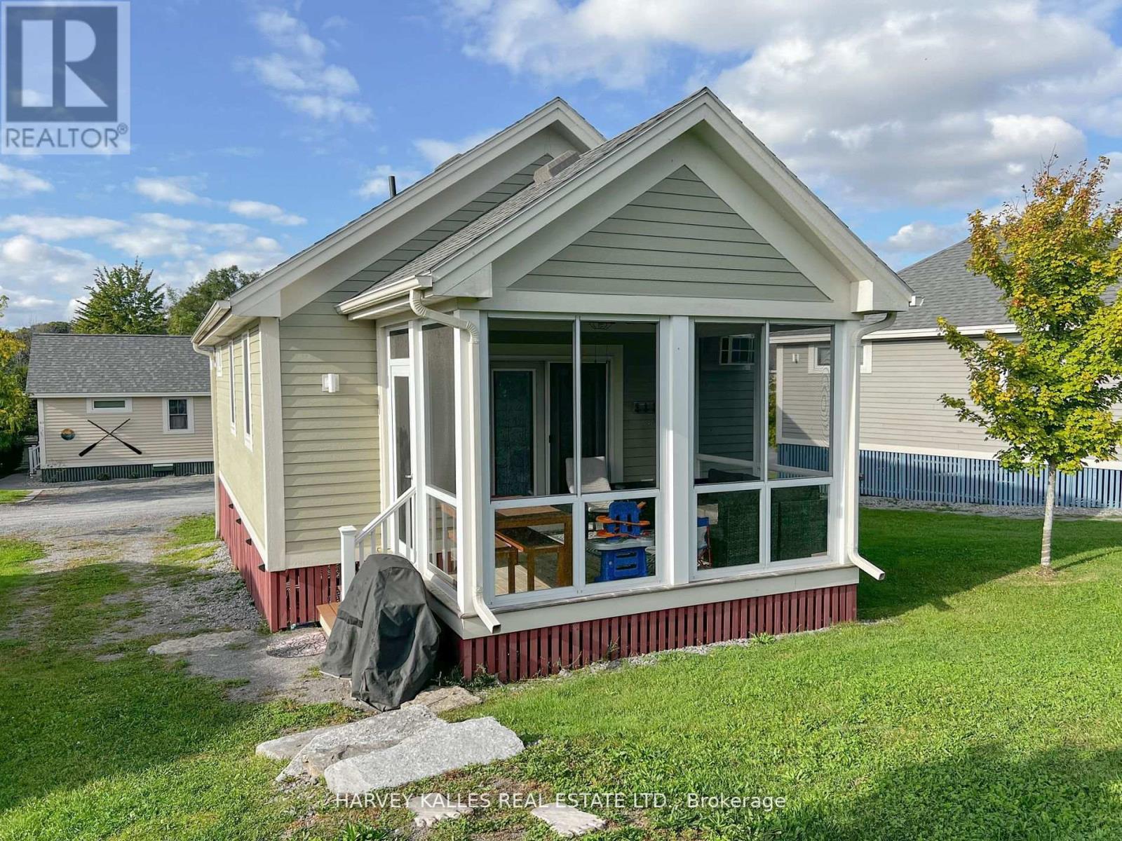 24 Butternut Lane, Prince Edward County, Ontario  K0K 1P0 - Photo 12 - X12846302