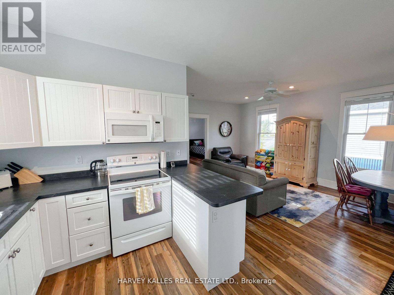 24 Butternut Lane, Prince Edward County, Ontario  K0K 1P0 - Photo 7 - X12846302