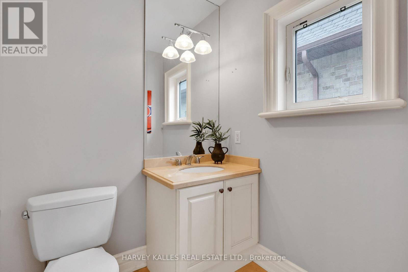 76 Dunblaine Avenue, Toronto, Ontario  M5M 2S1 - Photo 32 - C12846376