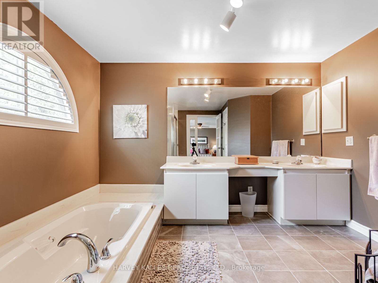 49 Rothean Drive, Whitby, Ontario L1P 1L5 - Photo 24 - E12846310