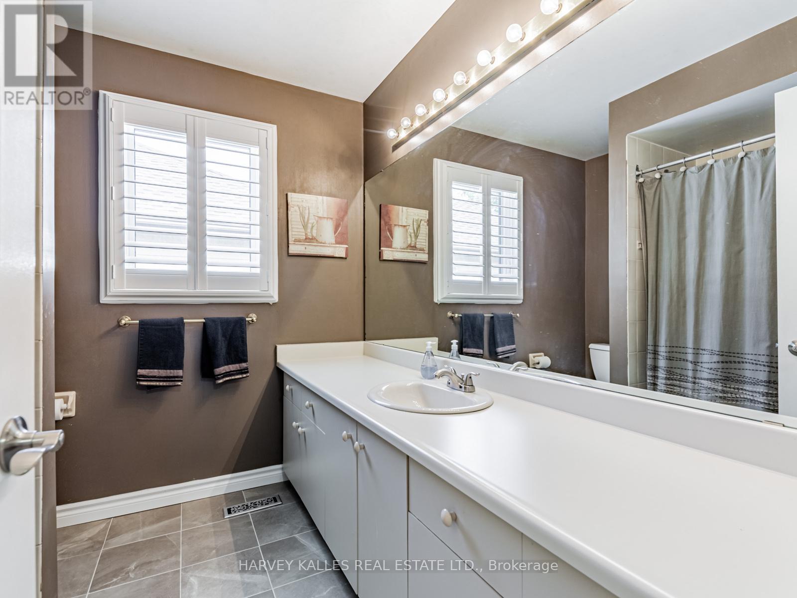 49 Rothean Drive, Whitby, Ontario L1P 1L5 - Photo 31 - E12846310