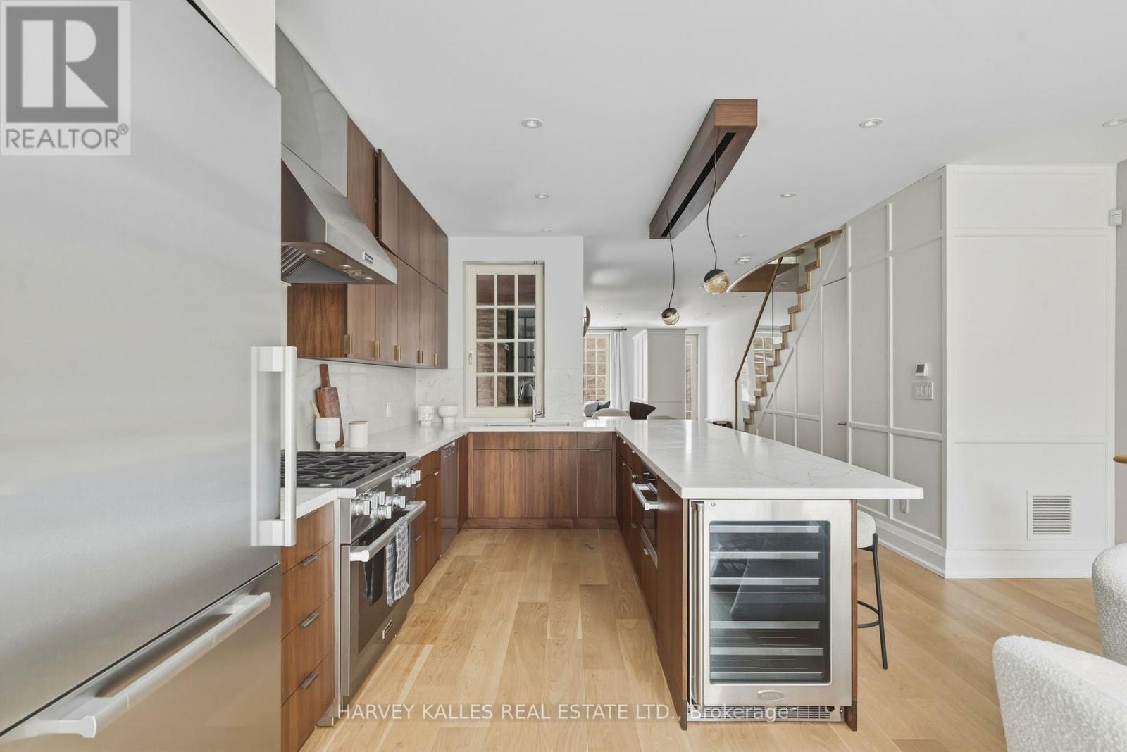 94b Admiral Road, Toronto, Ontario  M5R 2L6 - Photo 11 - C12849222