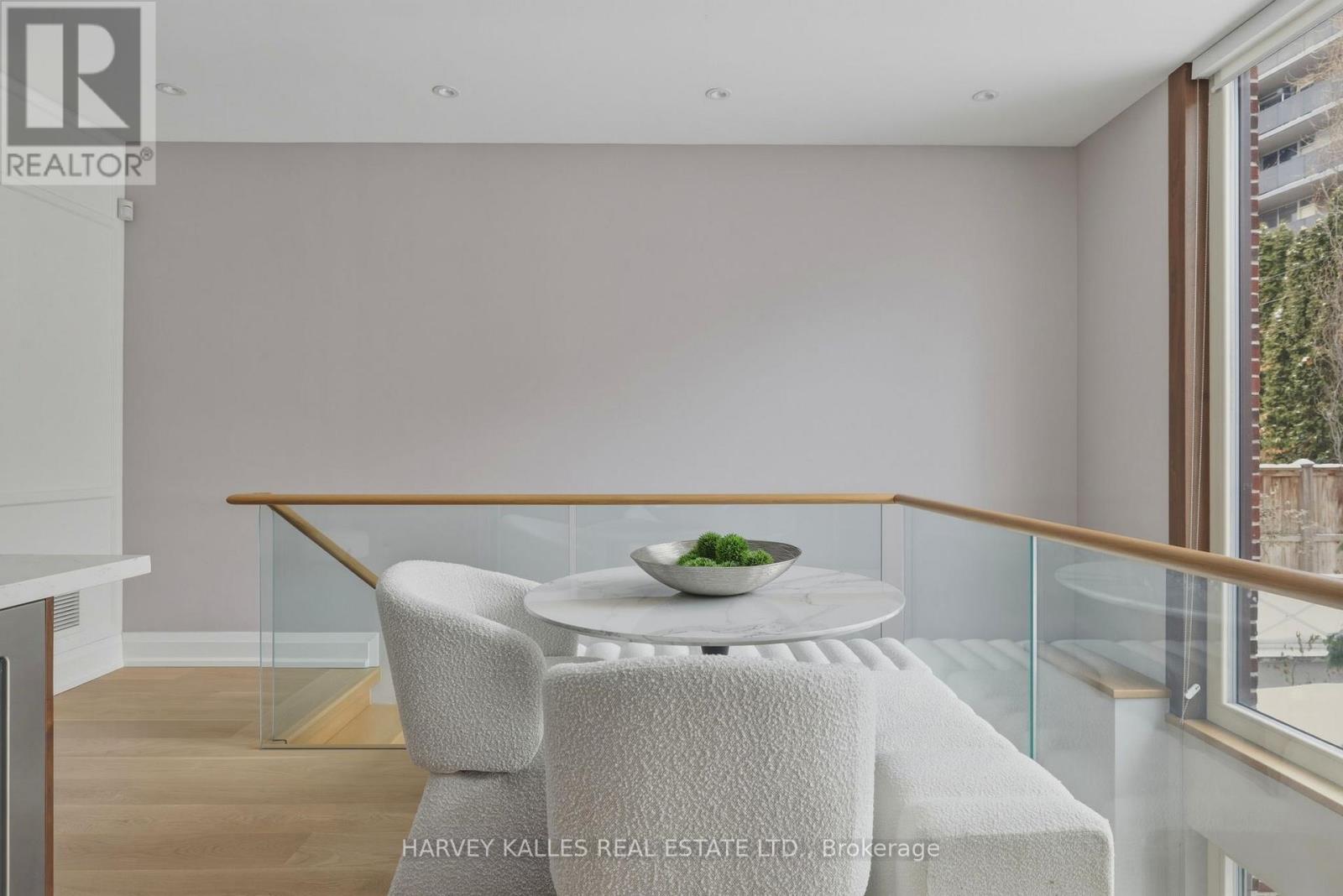 94b Admiral Road, Toronto, Ontario  M5R 2L6 - Photo 13 - C12849222