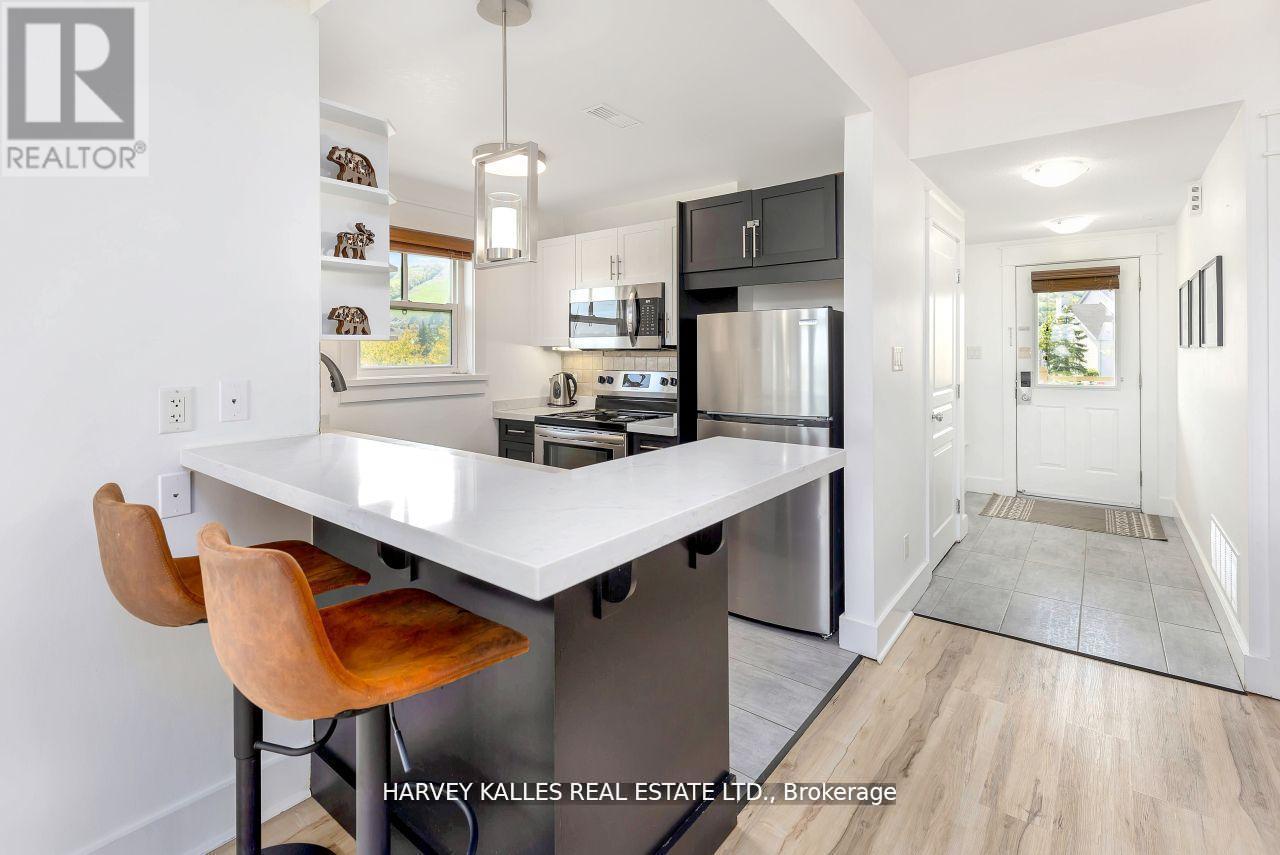 211 - 115 Fairway Court, Blue Mountains, Ontario  L9Y 0P8 - Photo 9 - X12849994