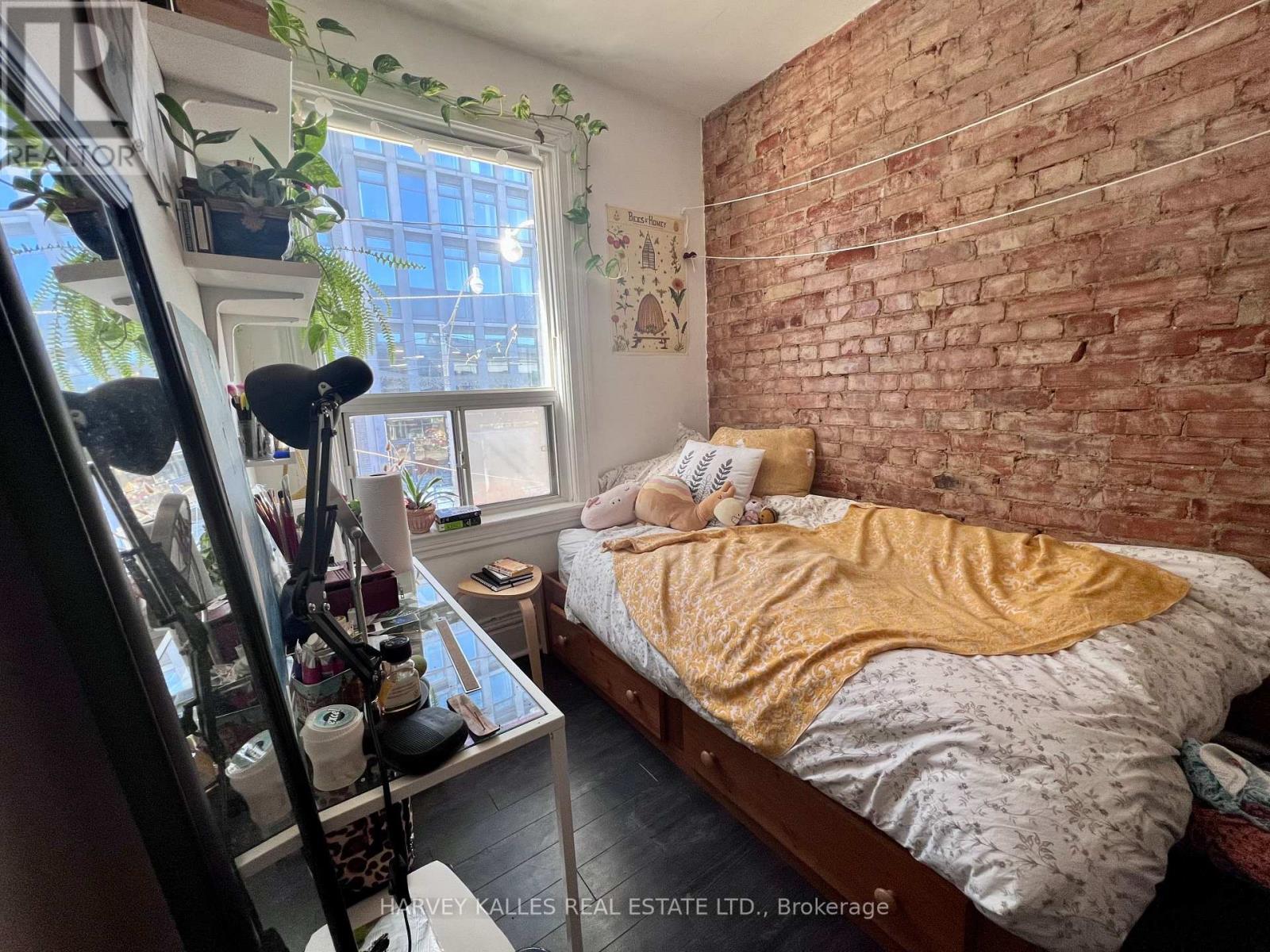 2nd Floor - 791 Bathurst Street, Toronto, Ontario  M5S 1Z5 - Photo 7 - C12850262