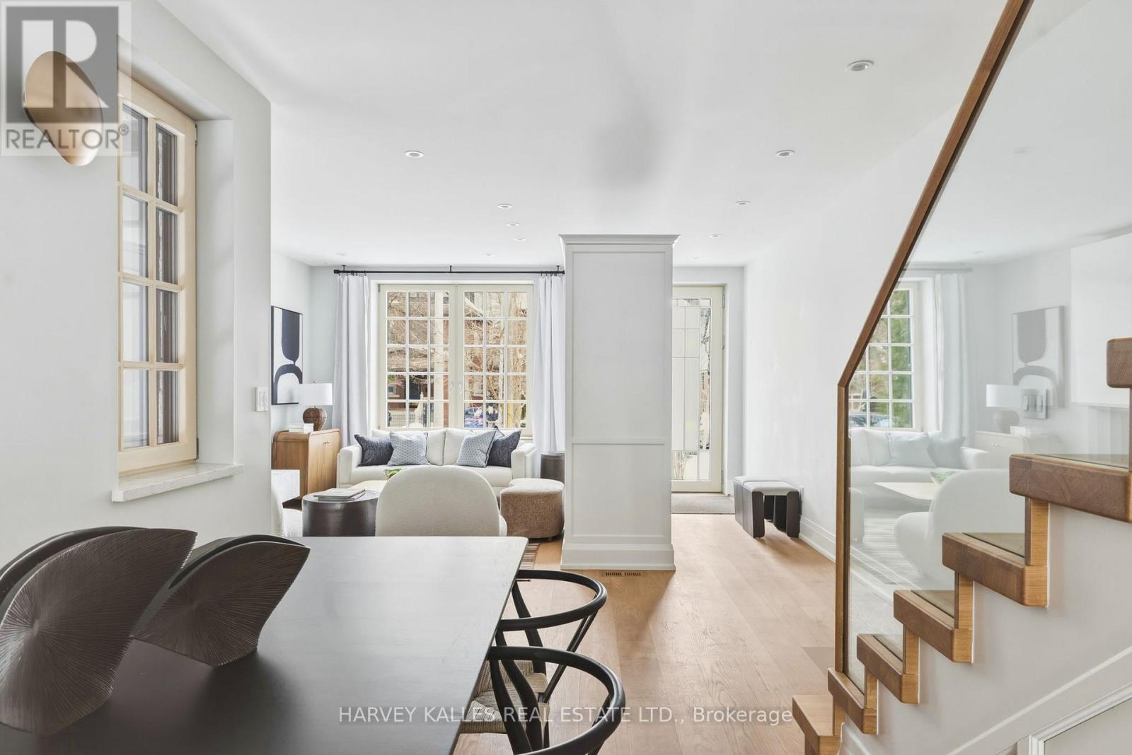 94 B Admiral Road, Toronto, Ontario  M5R 2L6 - Photo 3 - C12850636