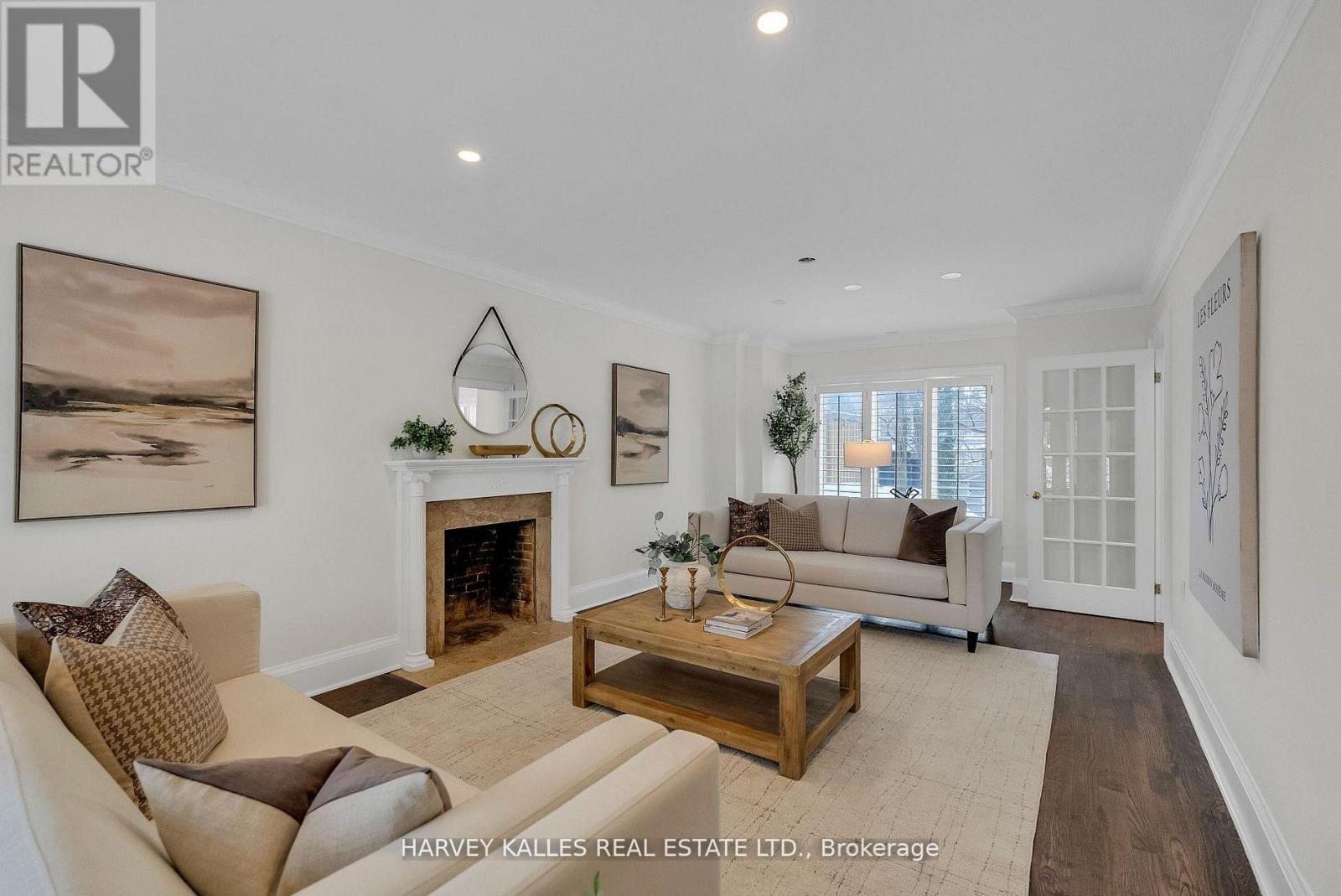 33 Glengowan Road, Toronto, Ontario  M4N 1E9 - Photo 5 - C12850836