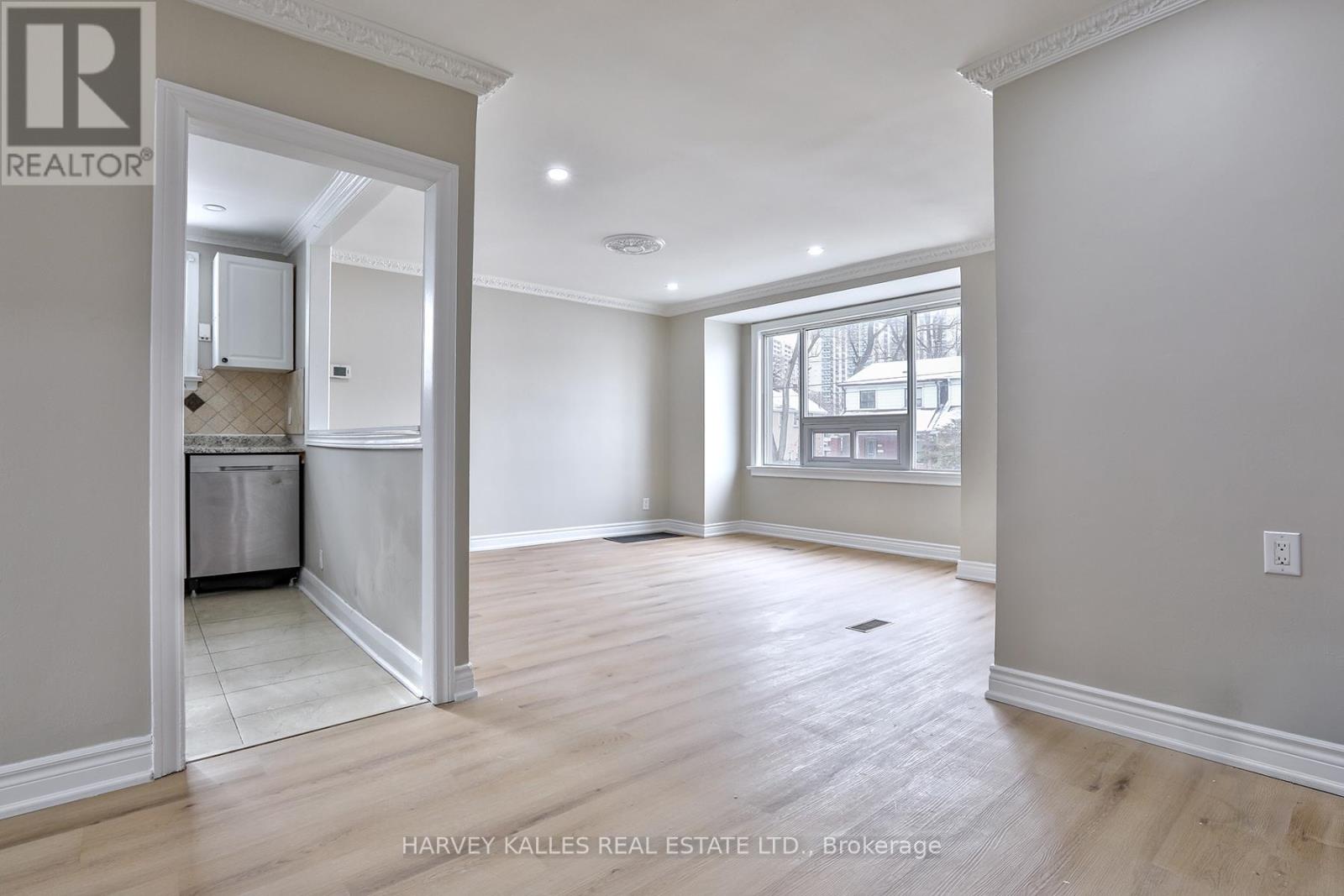 1239 JANE STREET, Toronto, Ontario