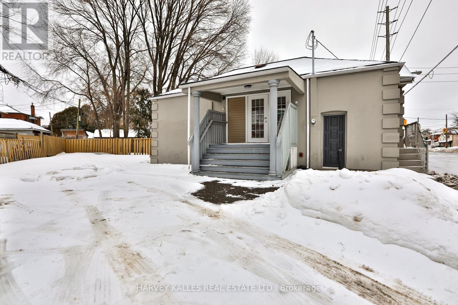 1239 Jane Street, Toronto, Ontario  M6M 4X9 - Photo 33 - W12856228