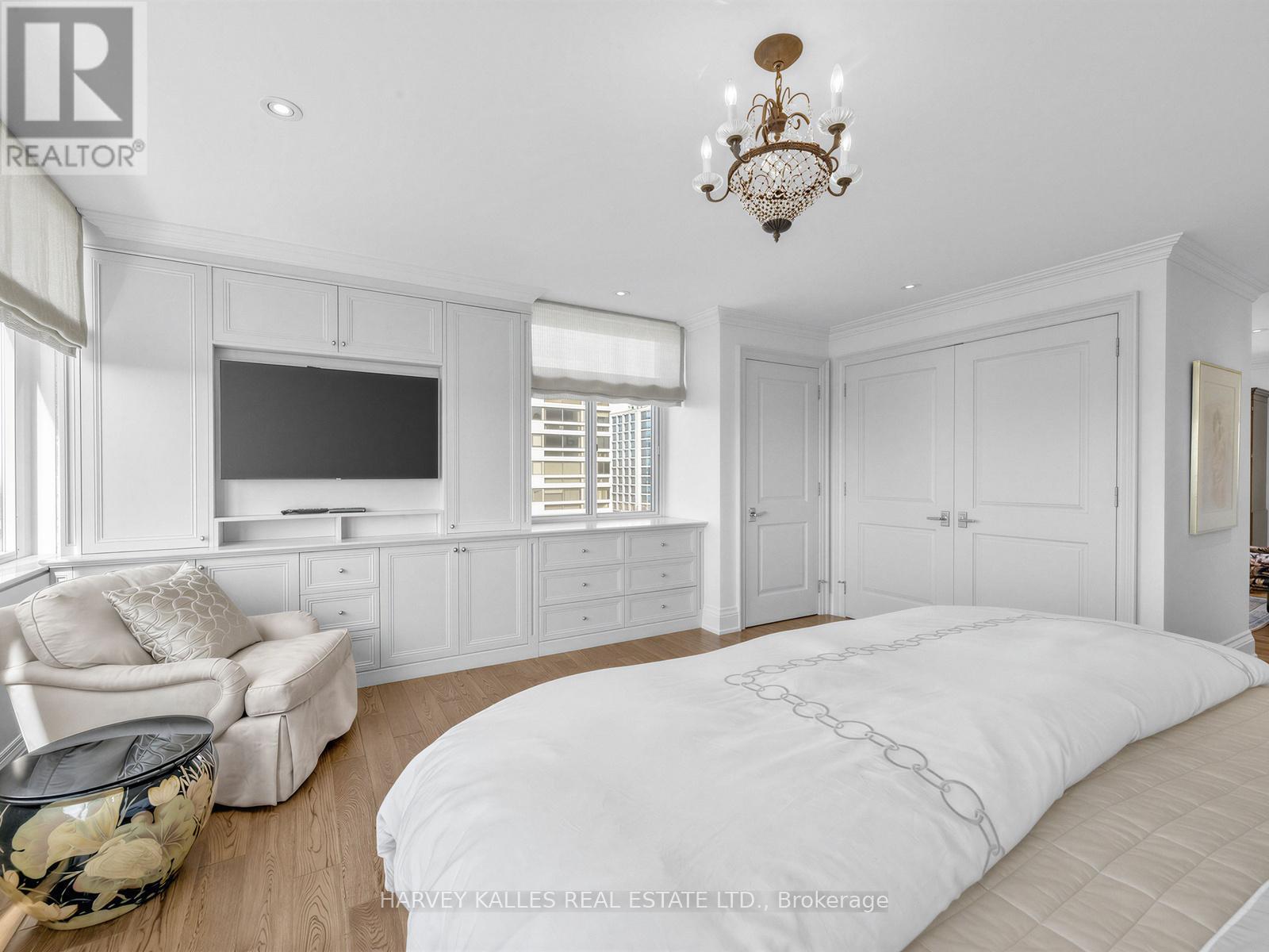 1201 - 500 Avenue Road, Toronto, Ontario  M4V 2J6 - Photo 26 - C12856422