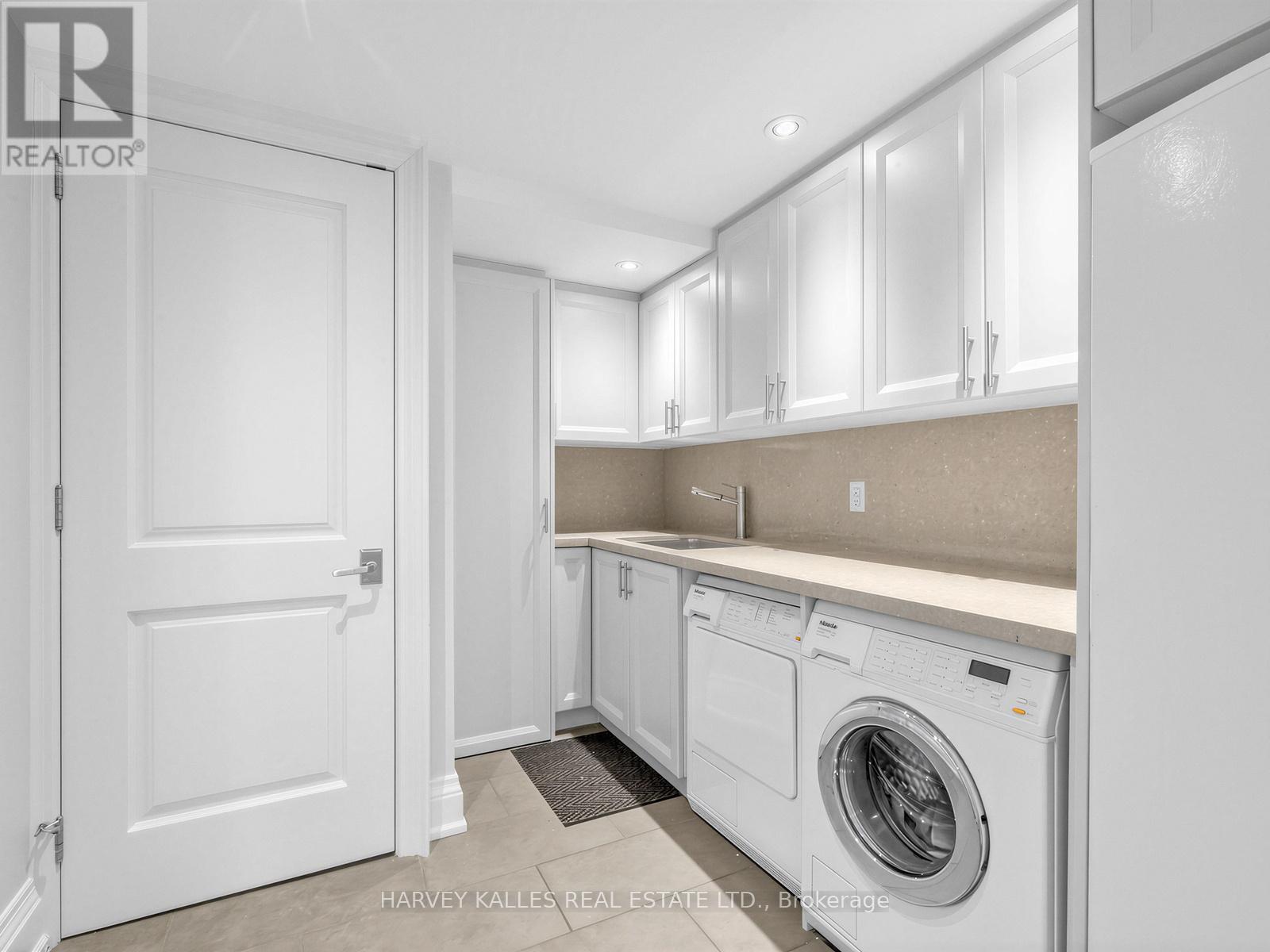 1201 - 500 Avenue Road, Toronto, Ontario  M4V 2J6 - Photo 31 - C12856422