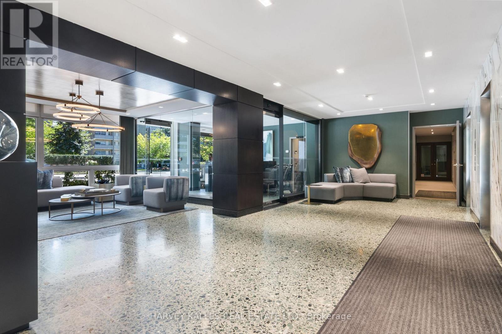 1201 - 500 Avenue Road, Toronto, Ontario  M4V 2J6 - Photo 4 - C12856422