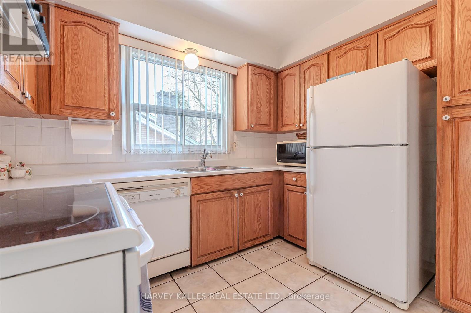 274 Mcgill Street, Mississauga, Ontario  L5A 1V4 - Photo 13 - W12856440