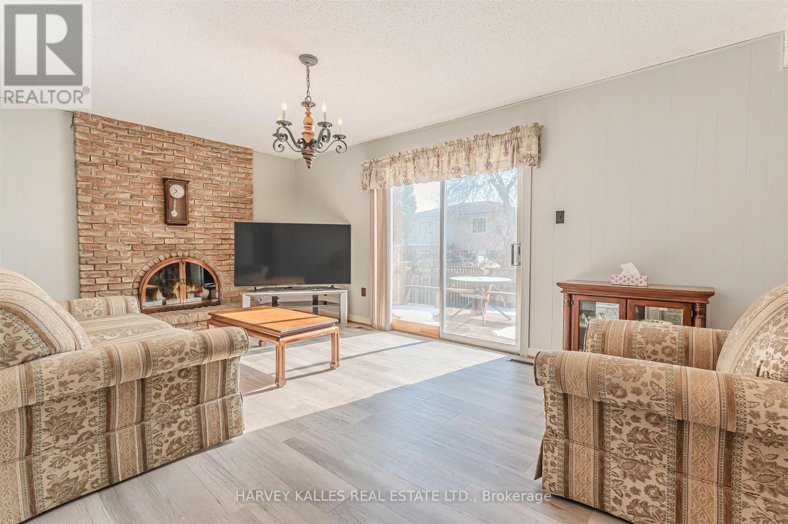 274 Mcgill Street, Mississauga, Ontario  L5A 1V4 - Photo 14 - W12856440