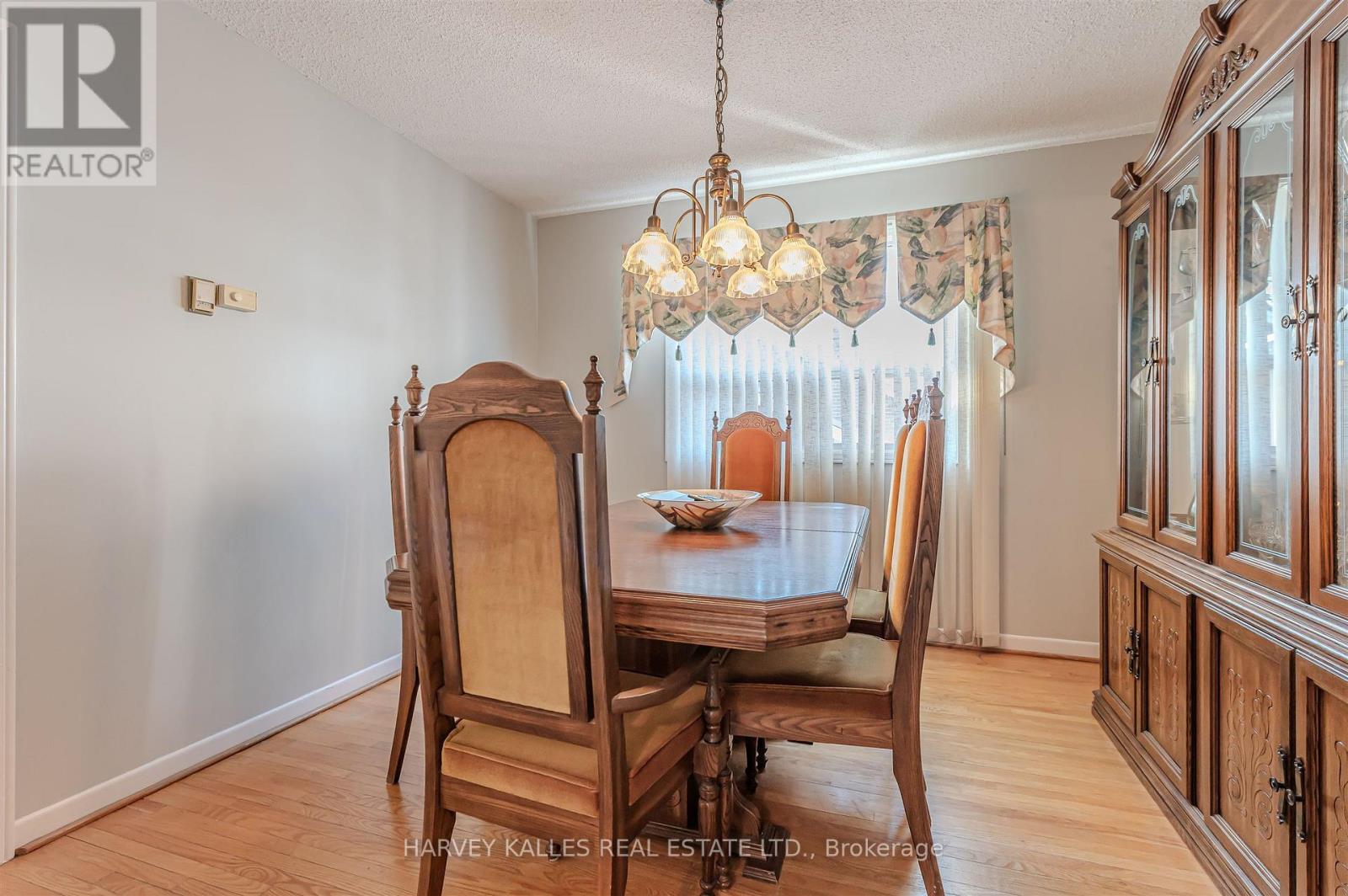 274 Mcgill Street, Mississauga, Ontario  L5A 1V4 - Photo 9 - W12856440