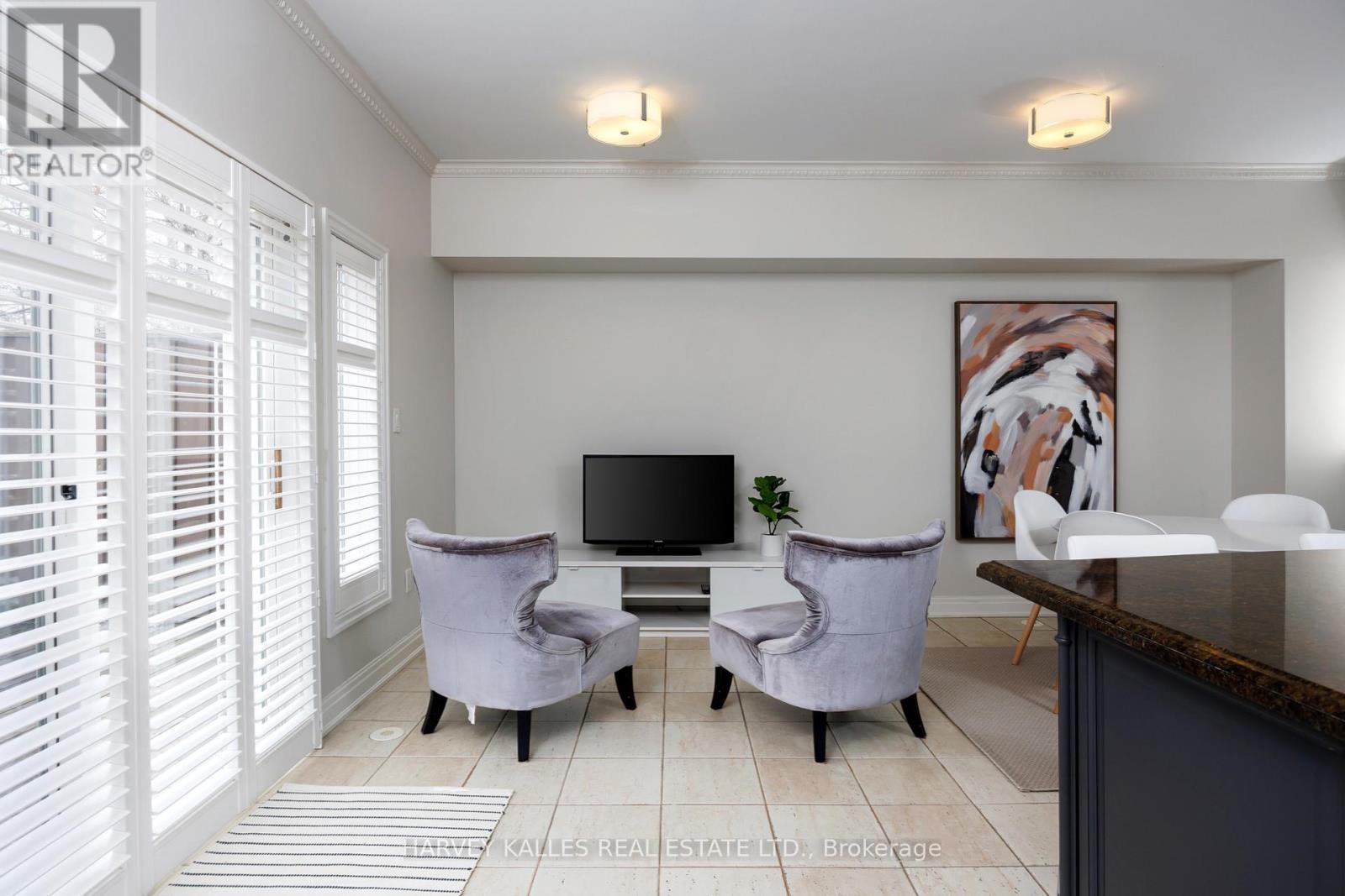 157 St Lawrence Drive, Mississauga, Ontario  L5G 4V2 - Photo 19 - W12859232