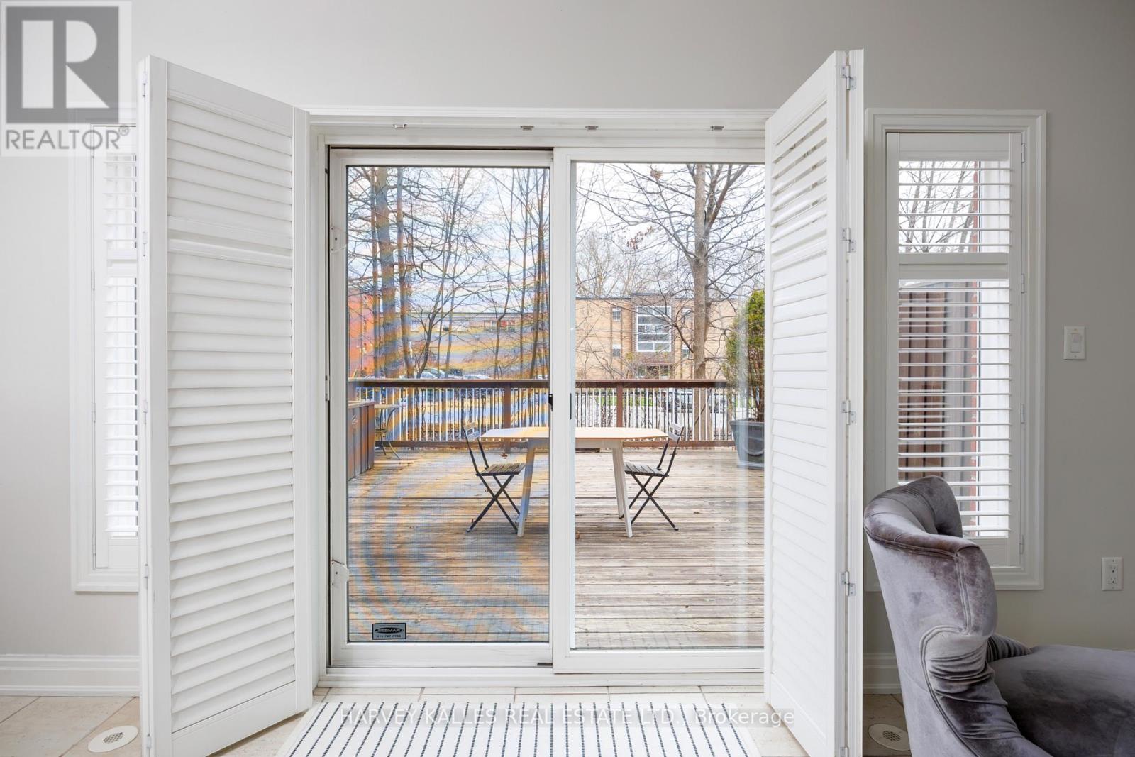 157 St Lawrence Drive, Mississauga, Ontario  L5G 4V2 - Photo 20 - W12859232