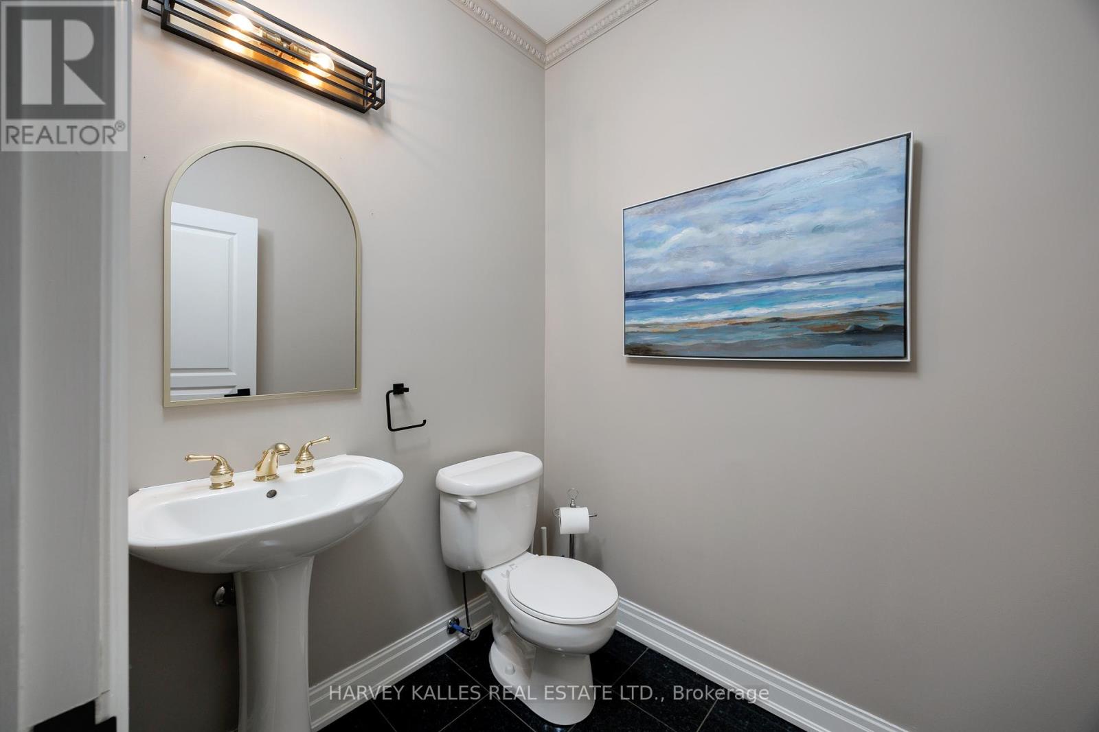 157 St Lawrence Drive, Mississauga, Ontario  L5G 4V2 - Photo 24 - W12859232