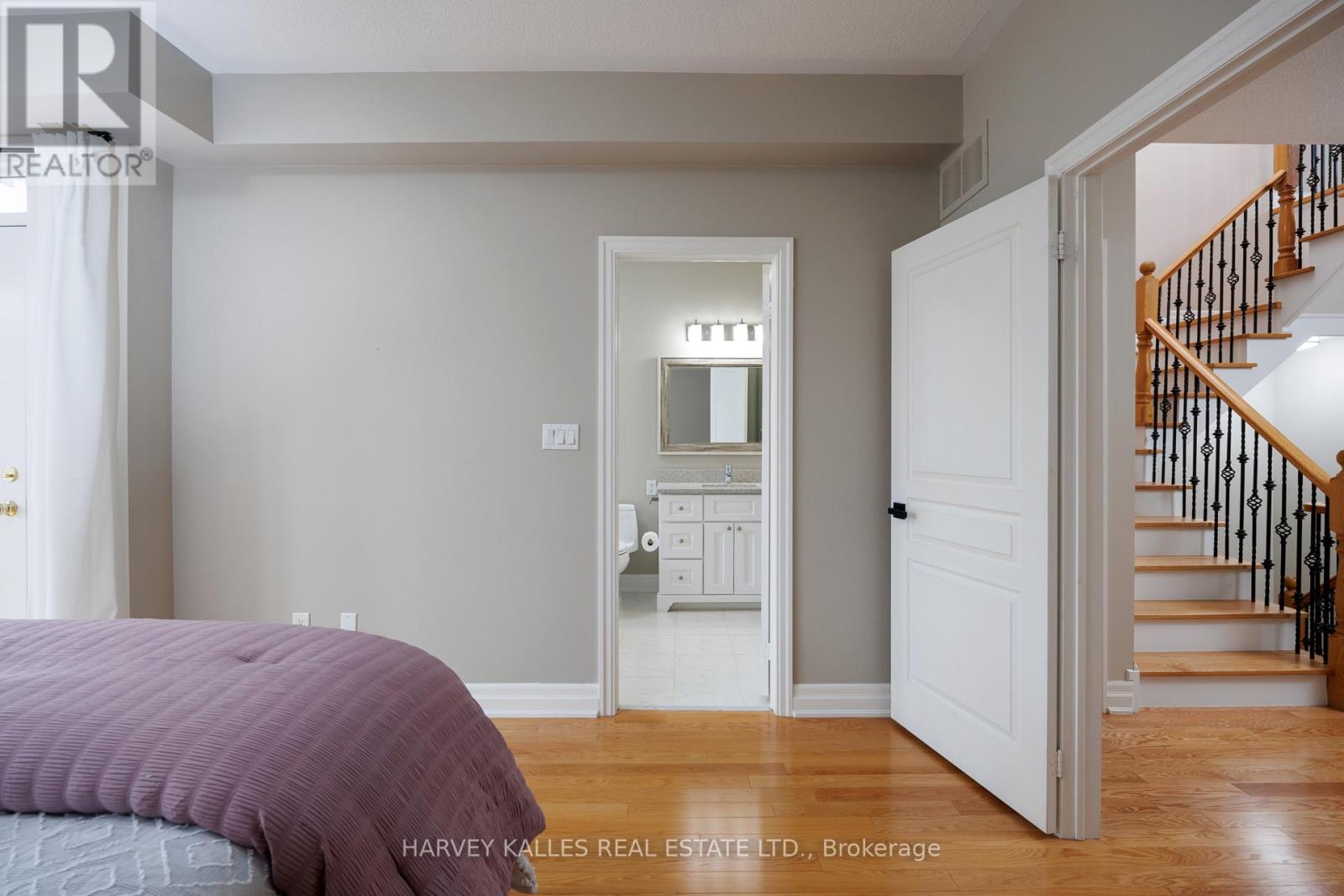 157 St Lawrence Drive, Mississauga, Ontario  L5G 4V2 - Photo 32 - W12859232