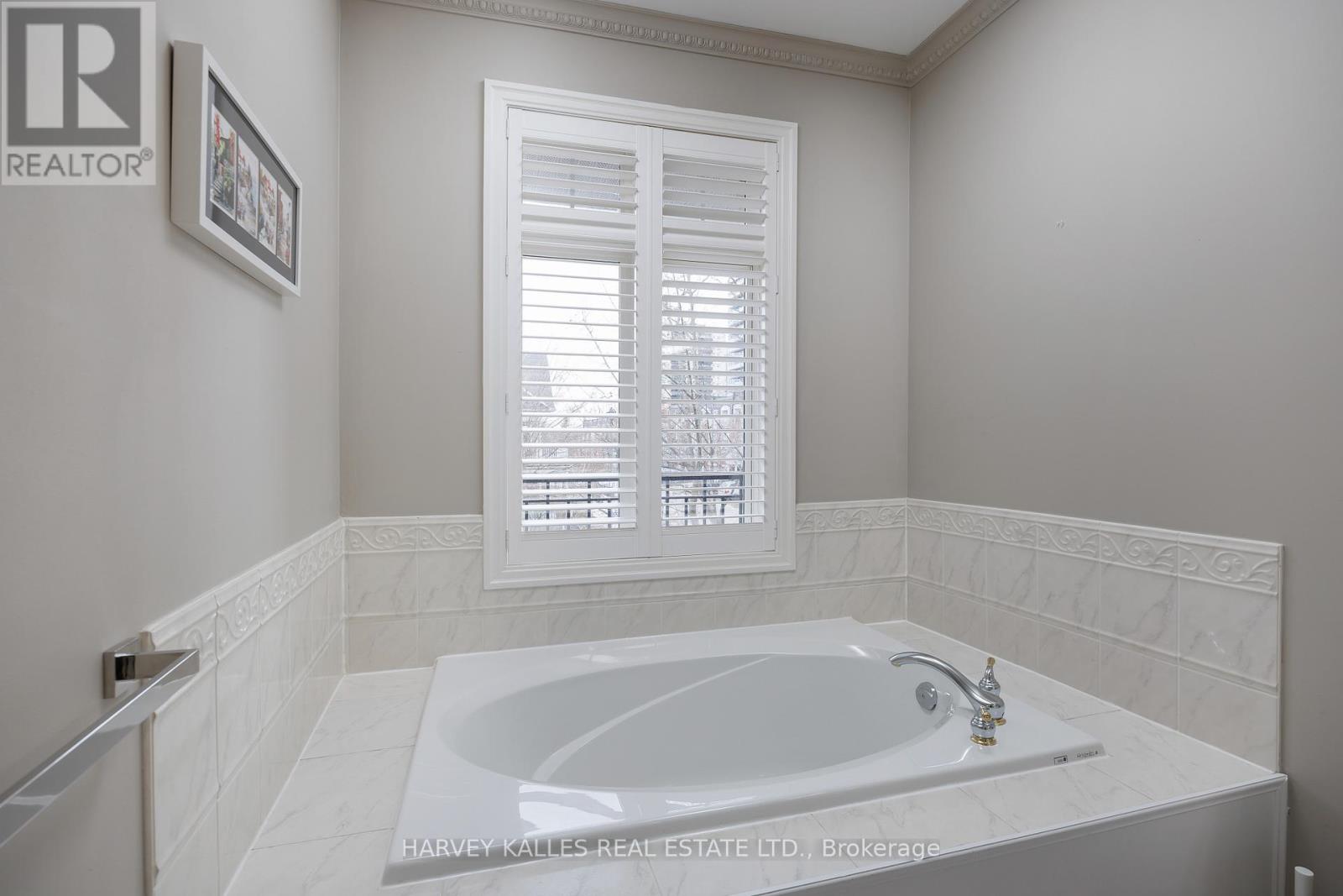 157 St Lawrence Drive, Mississauga, Ontario  L5G 4V2 - Photo 33 - W12859232