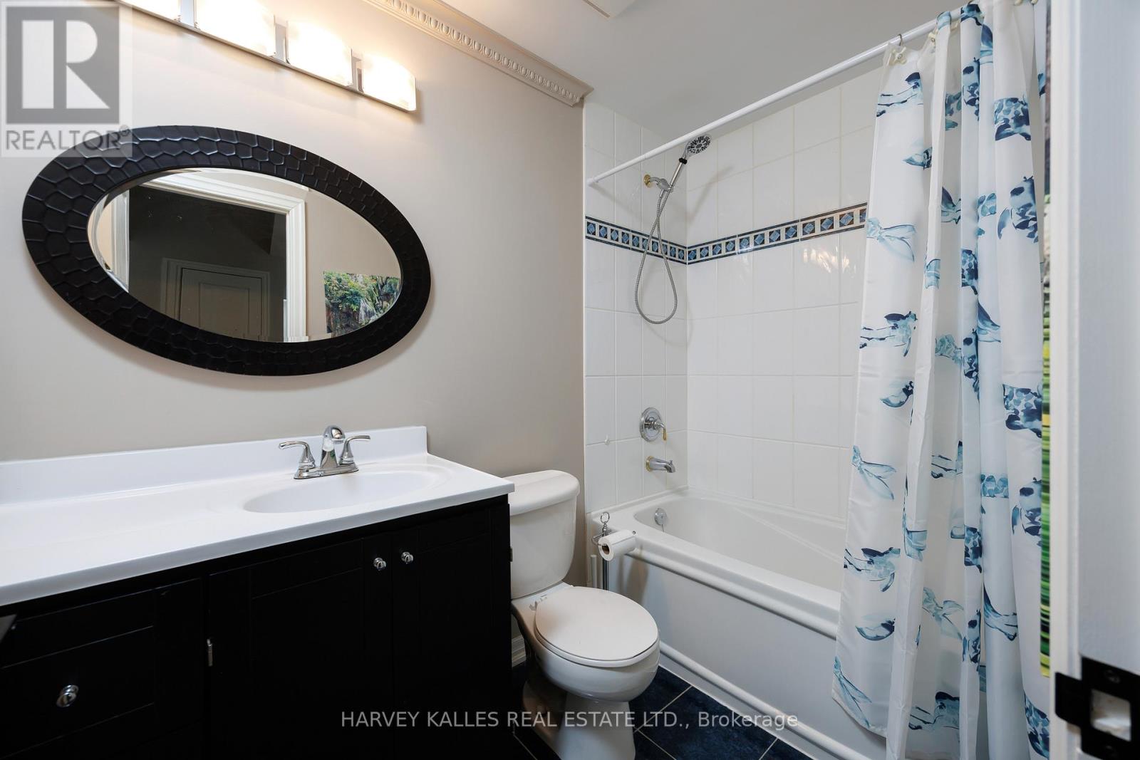 157 St Lawrence Drive, Mississauga, Ontario  L5G 4V2 - Photo 39 - W12859232