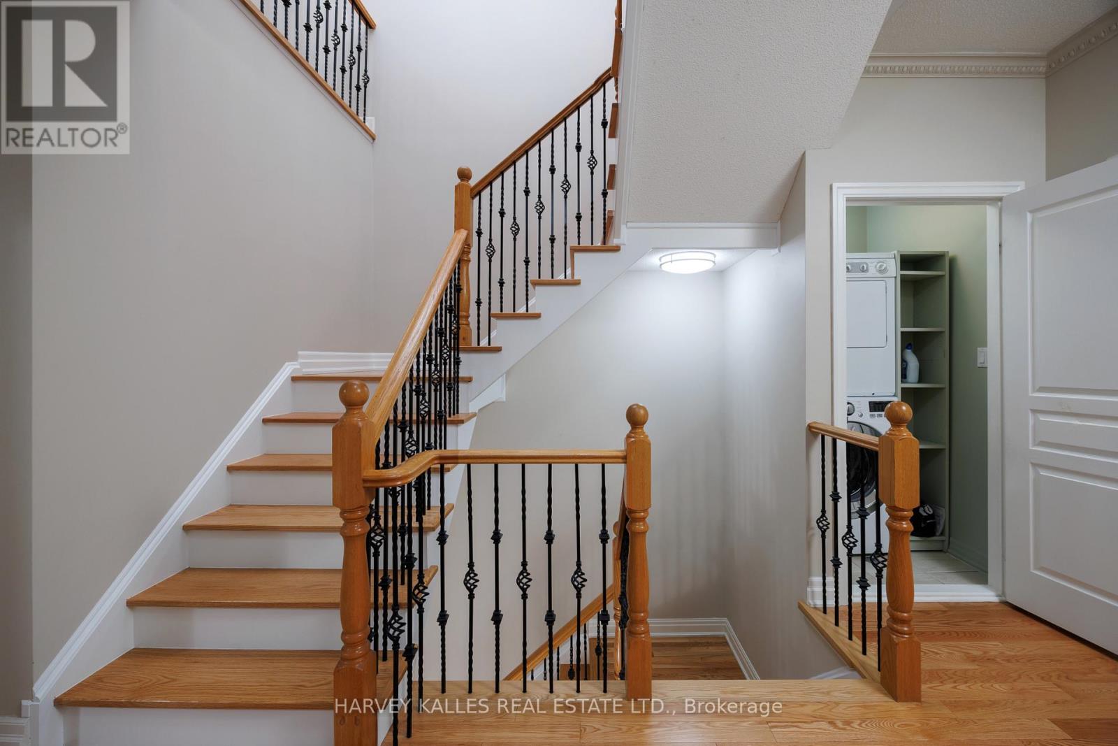 157 St Lawrence Drive, Mississauga, Ontario  L5G 4V2 - Photo 42 - W12859232