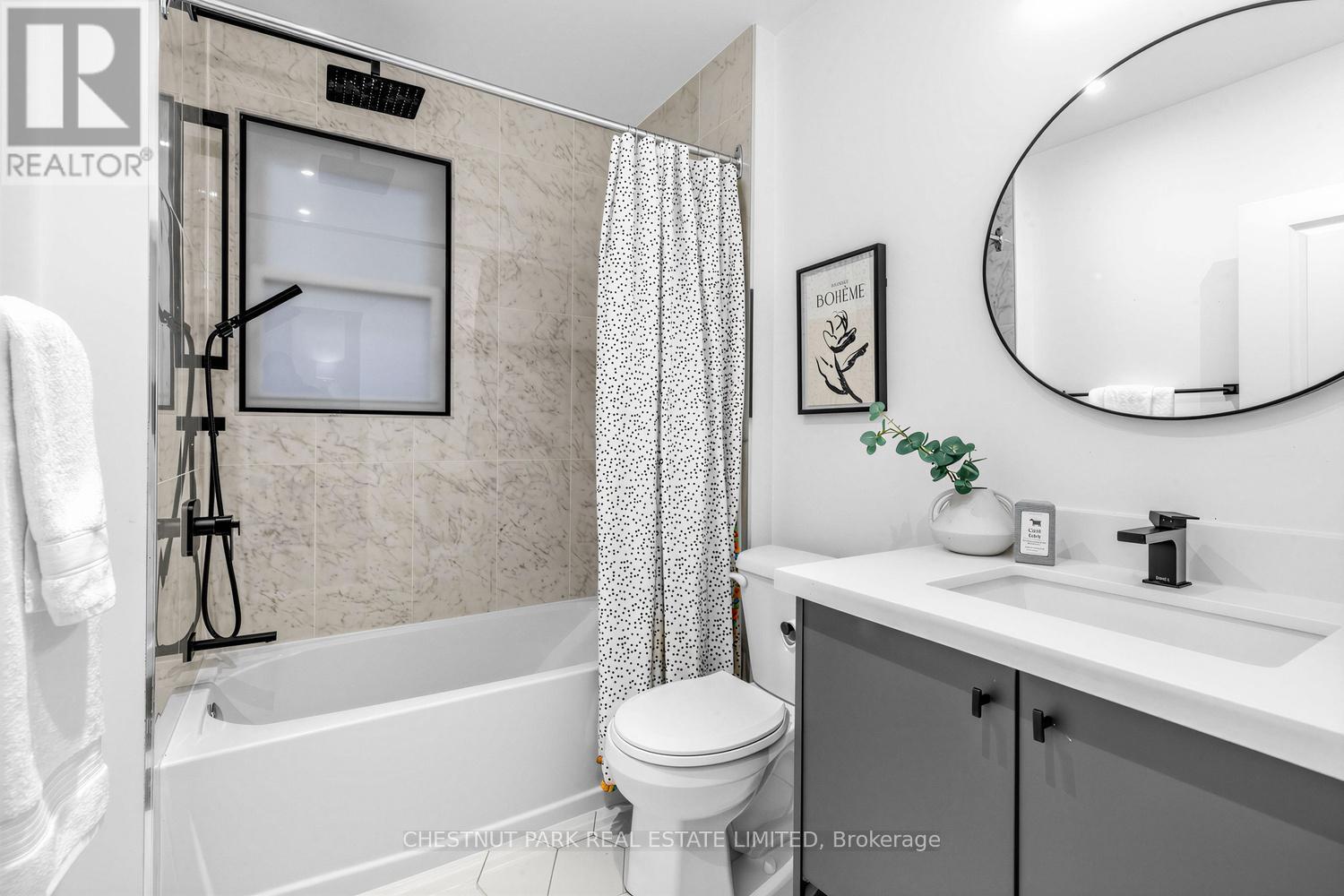 736 Glencairn Avenue, Toronto, Ontario  M6B 2A1 - Photo 18 - C12860576