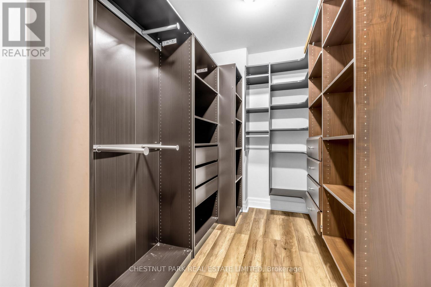 736 Glencairn Avenue, Toronto, Ontario  M6B 2A1 - Photo 29 - C12860576