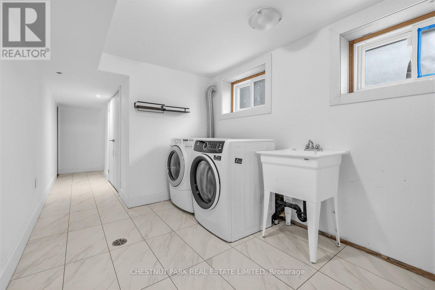 736 Glencairn Avenue, Toronto, Ontario  M6B 2A1 - Photo 34 - C12860576