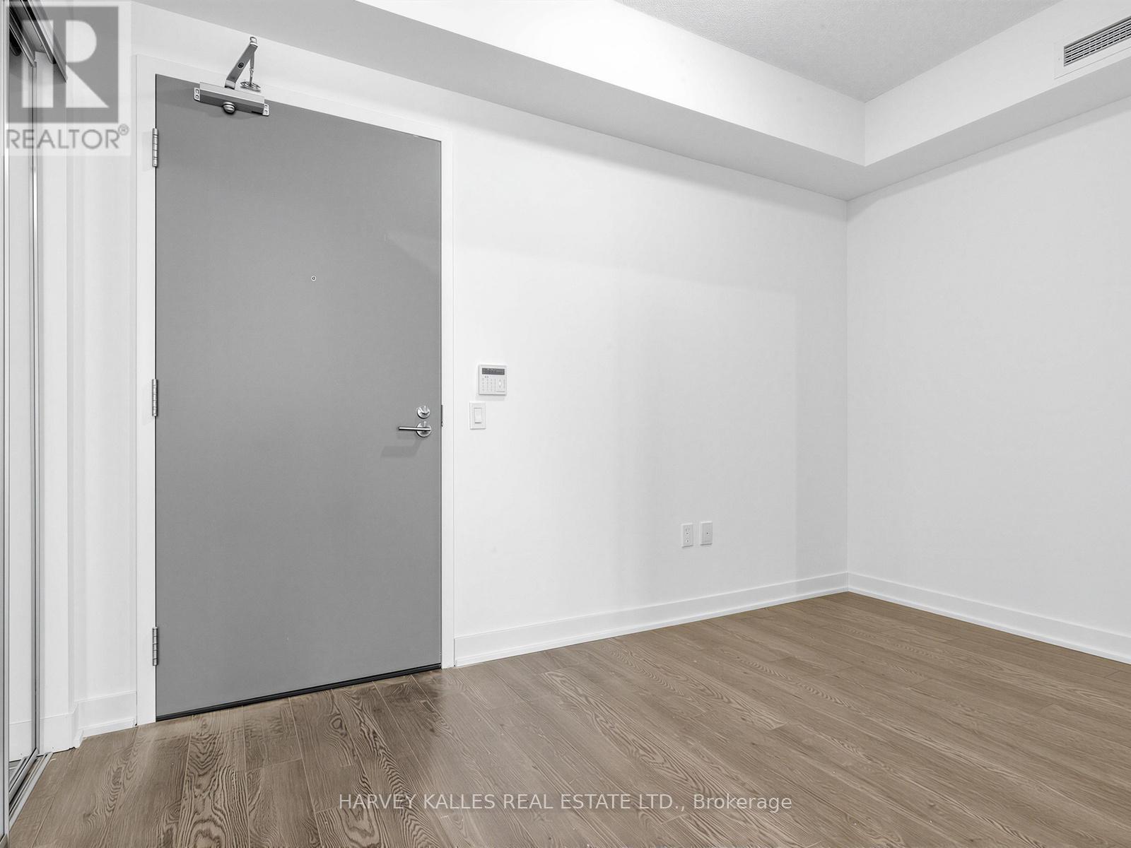 1310 - 50 O'neill Road, Toronto, Ontario  M3C 0R1 - Photo 4 - C12860600