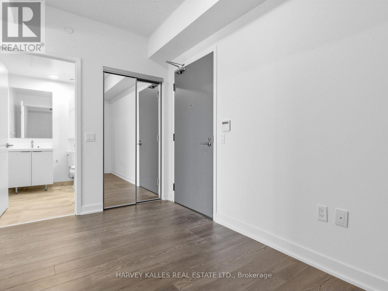 1310 - 50 O'neill Road, Toronto, Ontario  M3C 0R1 - Photo 5 - C12860600