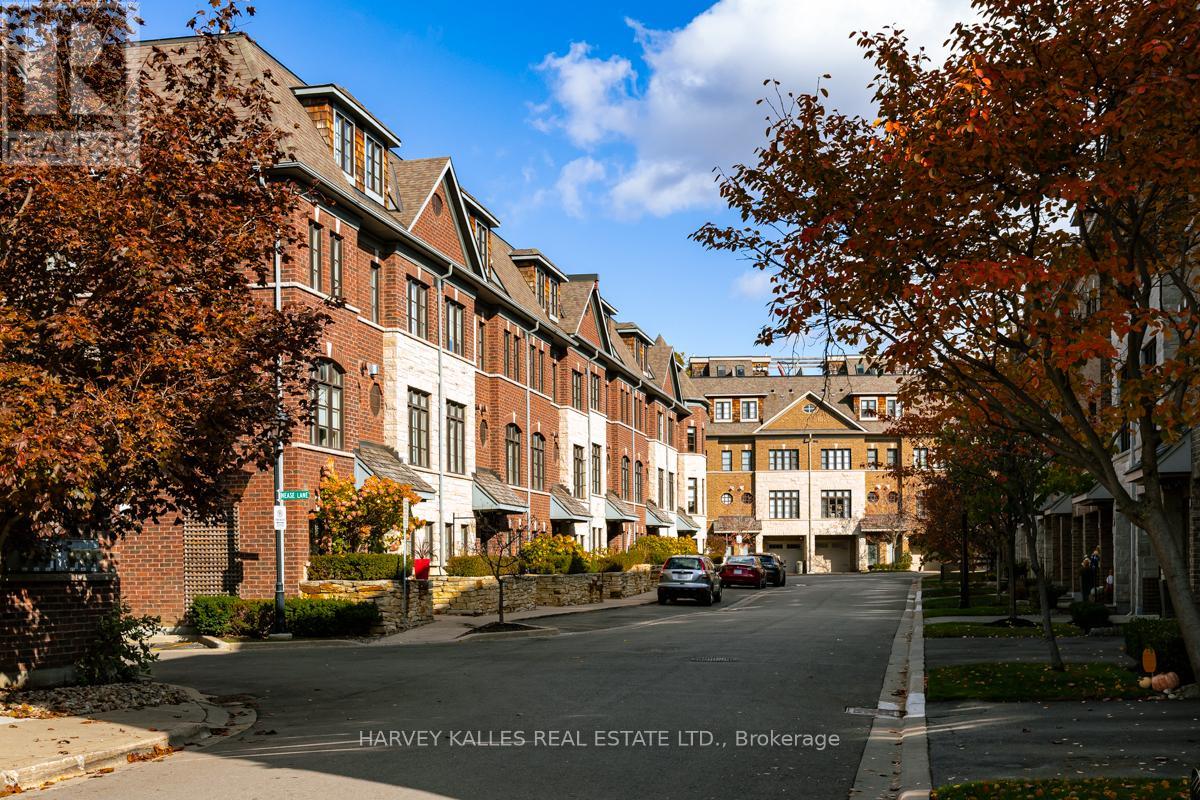 16 POWSELAND CRESCENT, Vaughan, Ontario