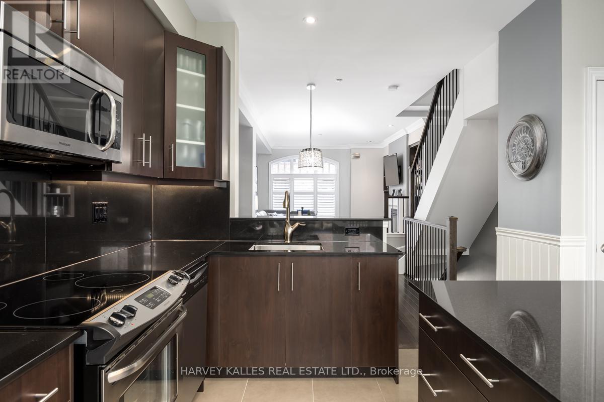 16 Powseland Crescent, Vaughan, Ontario  L4L 0C5 - Photo 15 - N12863026